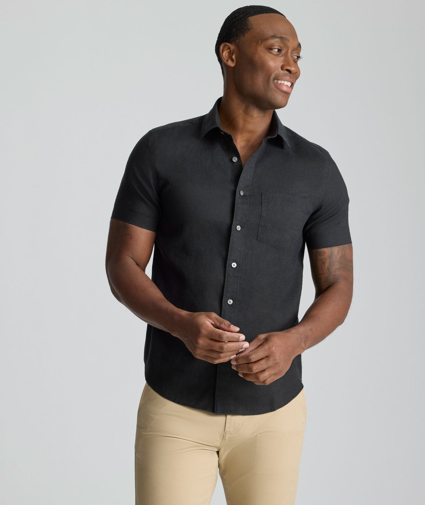 UNTUCKit Wrinkle-Resistant Linen Short-Sleeve Cameron Shirt Black