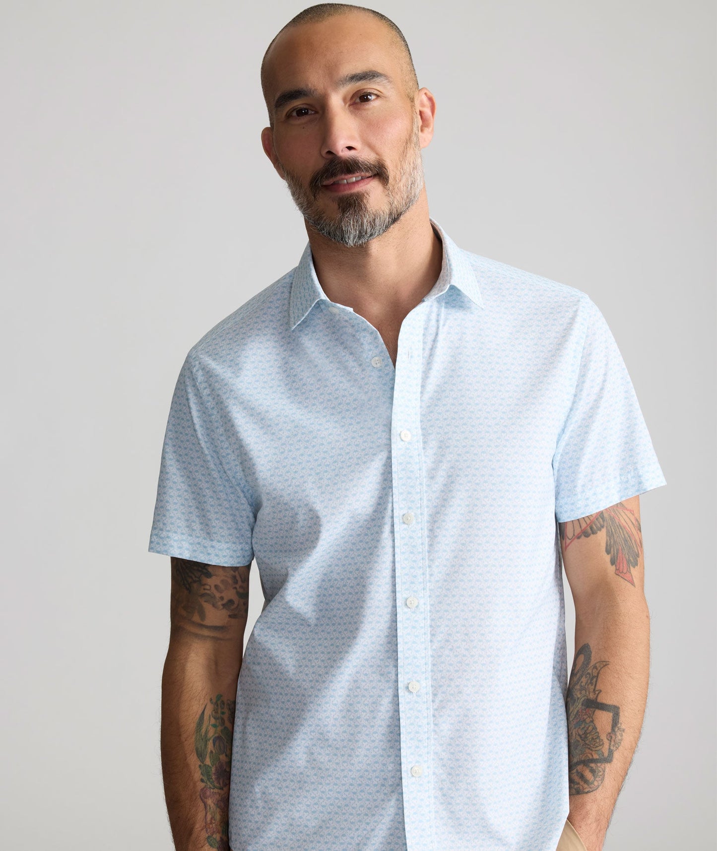 UNTUCKit Performance Short-Sleeve Arundel Shirt Light Blue Crab Print