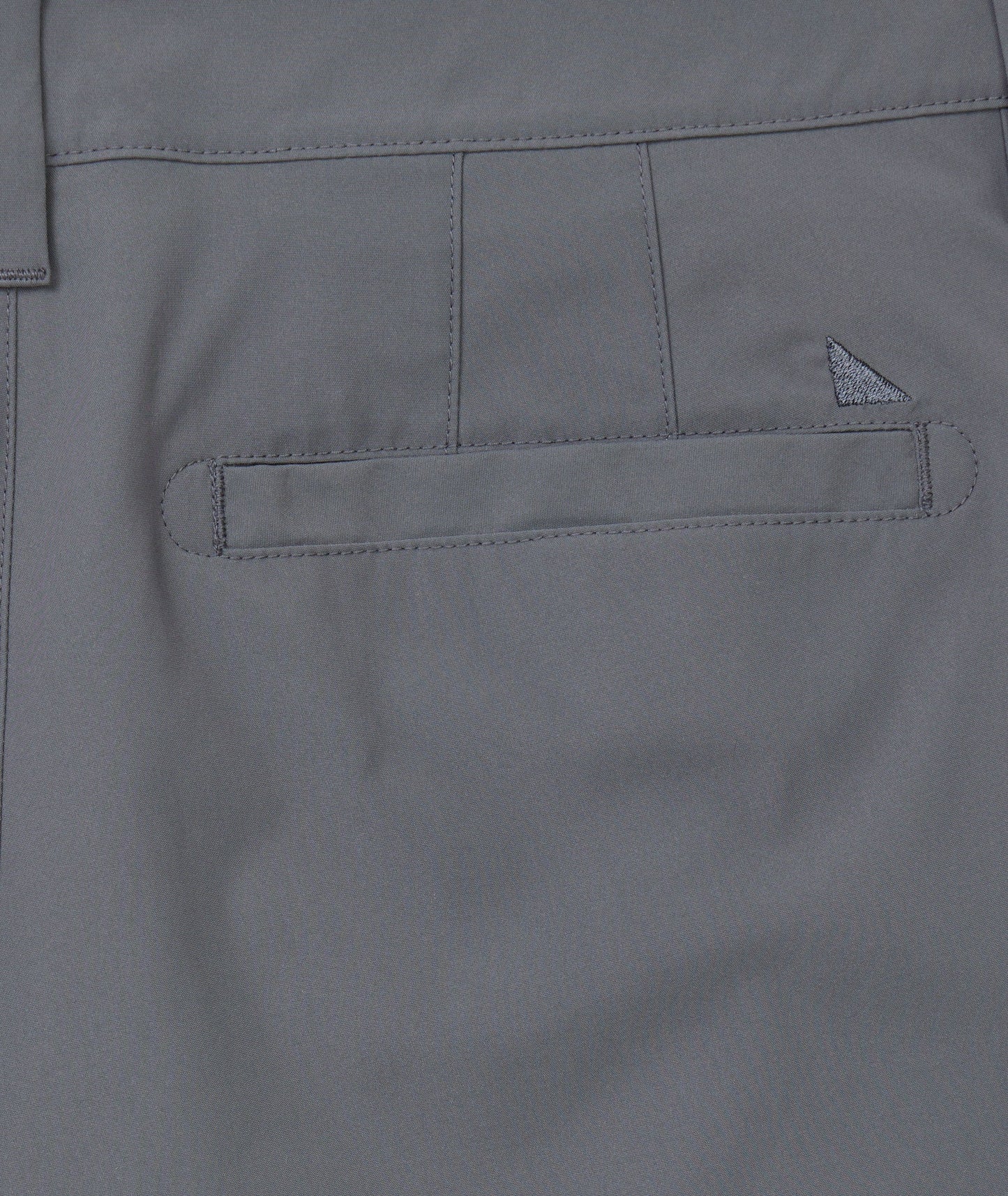 UNTUCKit 9" Traveler Tech Shorts Dark Gray