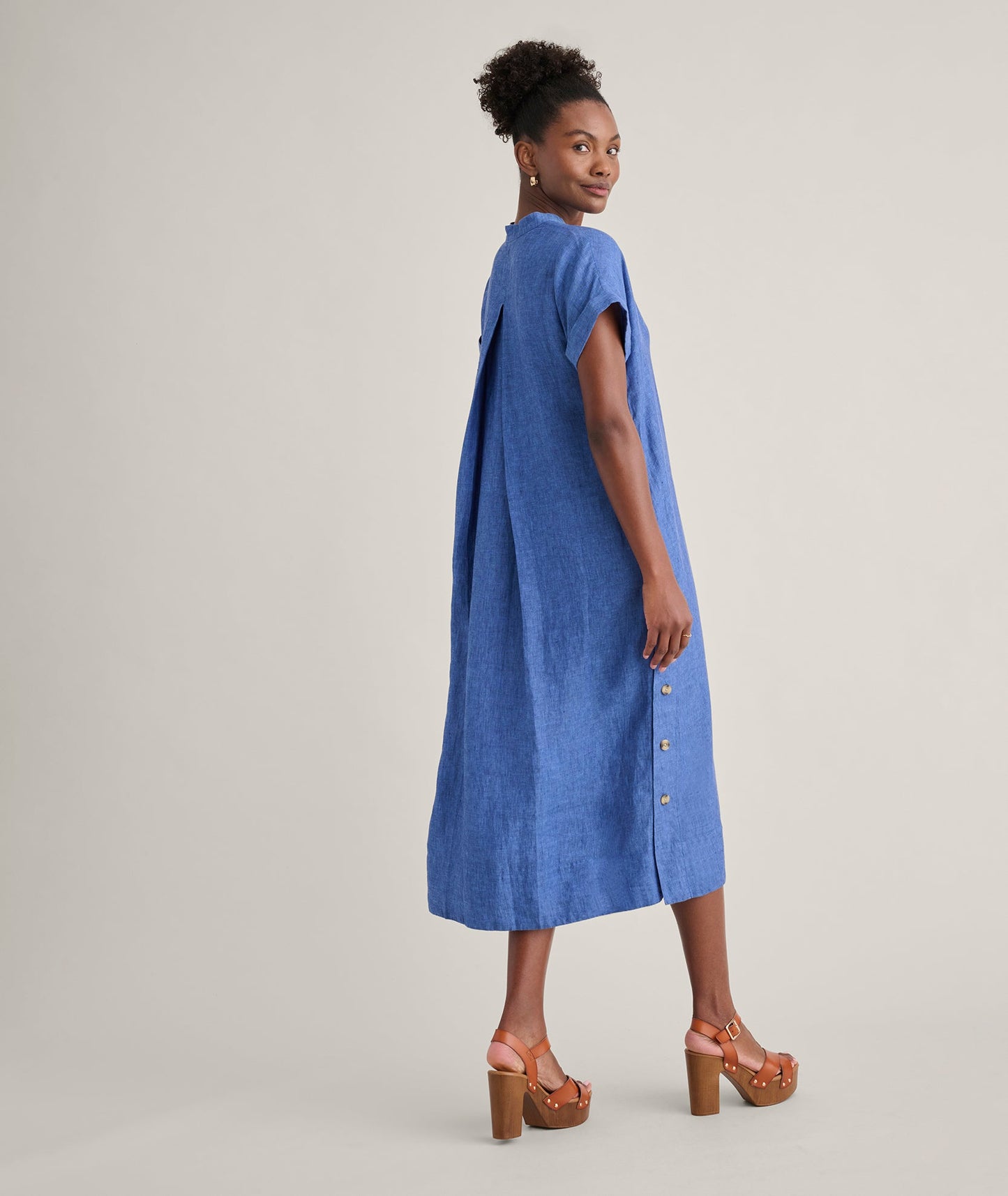 UNTUCKit Linen Francesca Dress Solid Navy
