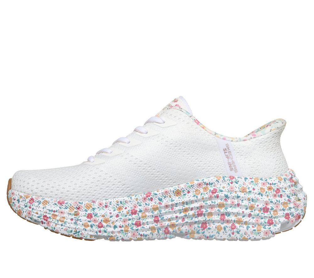 Skechers US | Women Slip-ins: Max Cushioning Endeavour - Dabney