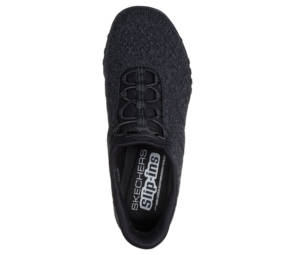 Skechers US | Women Slip-ins: Breathe-Easy - Knitty Waves
