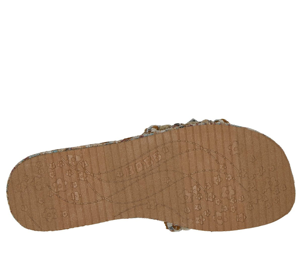 Skechers On sale | Women|New Arrivals BOBS Misty Kiss - Beachy Bliss