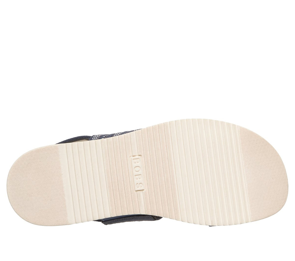 Skechers US | Women|New Arrivals BOBS Desert Kiss Low - Breezy Stripe