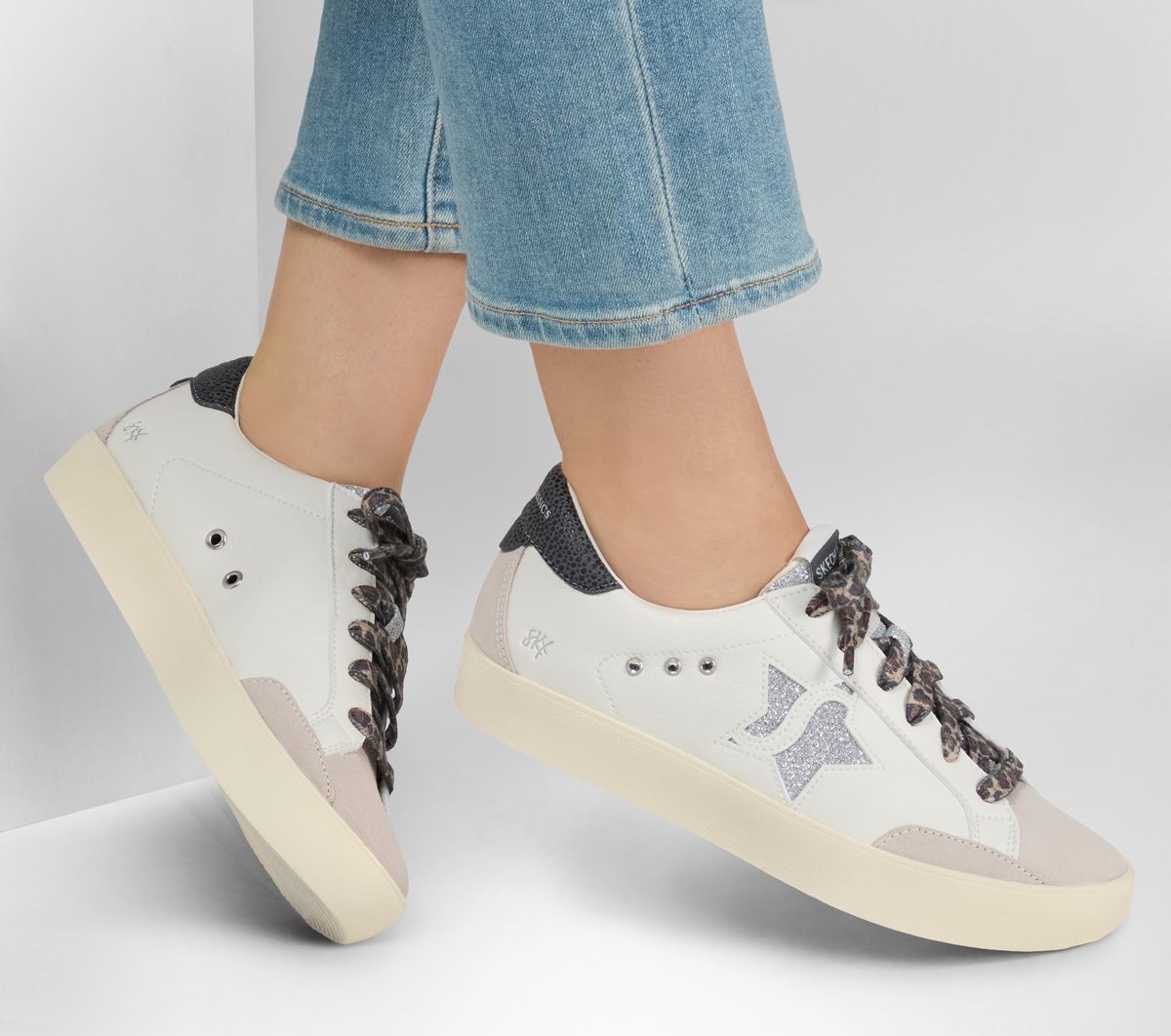 Skechers Outlet | Women Strand Star - Fierce Statement