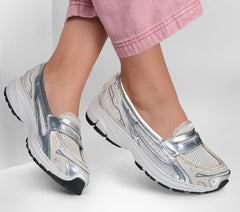 Skechers US | Women Var-City