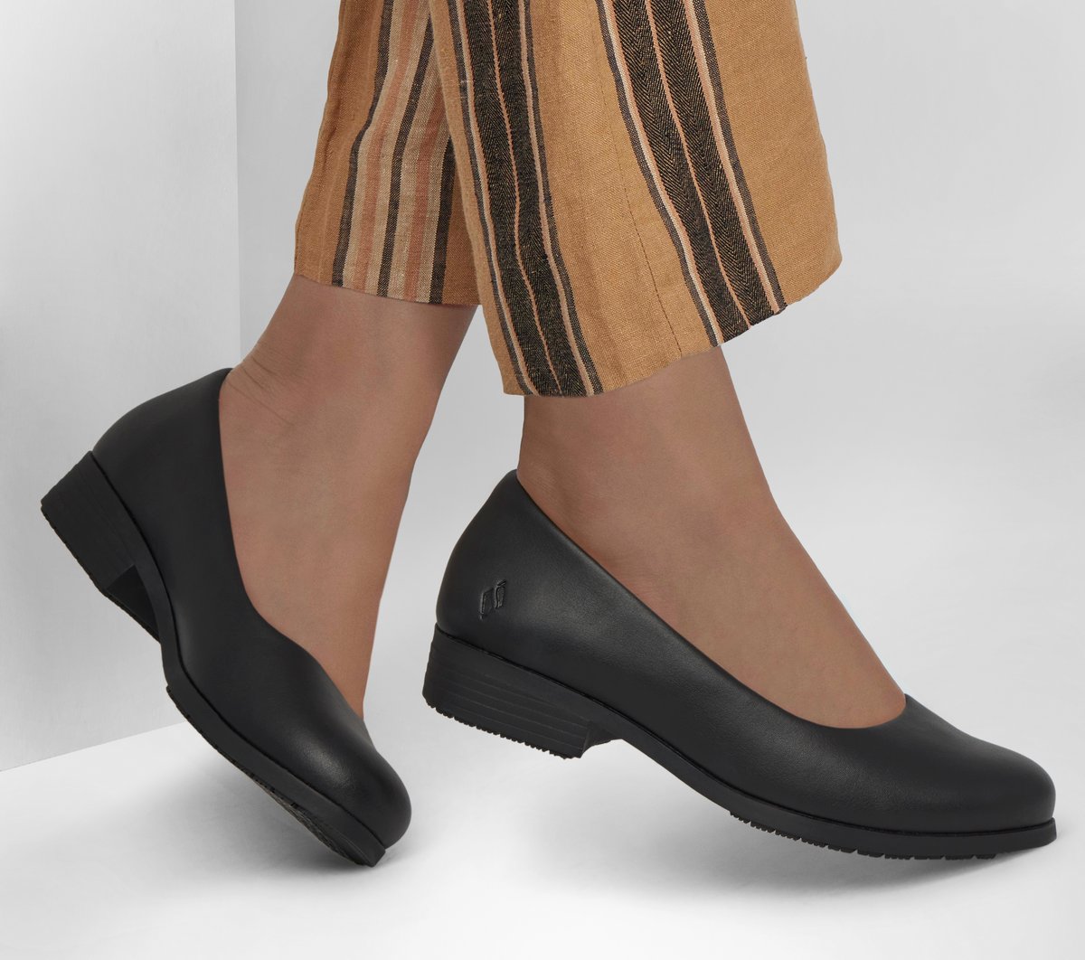 Skechers Discount | Women Work: Naulia