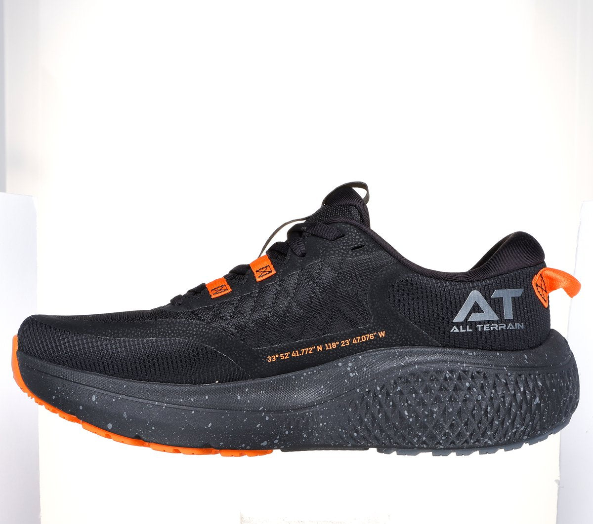 Skechers Online | Men GO RUN Supersonic Max A/T
