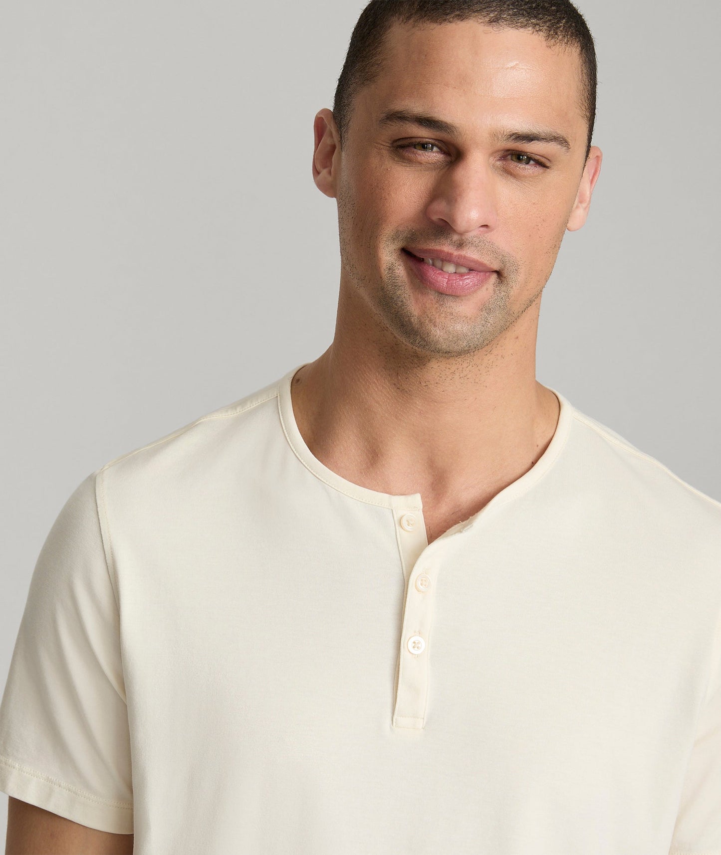 UNTUCKit EcoSoft™ Short-Sleeve Henley Ecru