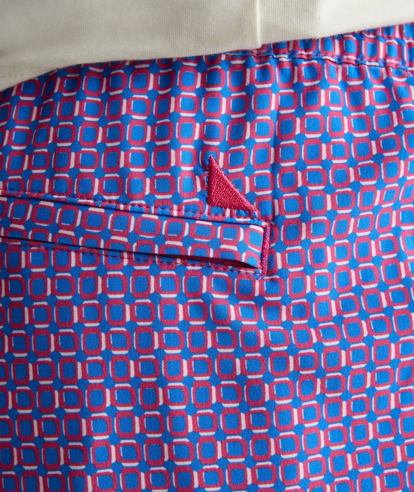 UNTUCKit Beyond Shorts Red & Blue Print