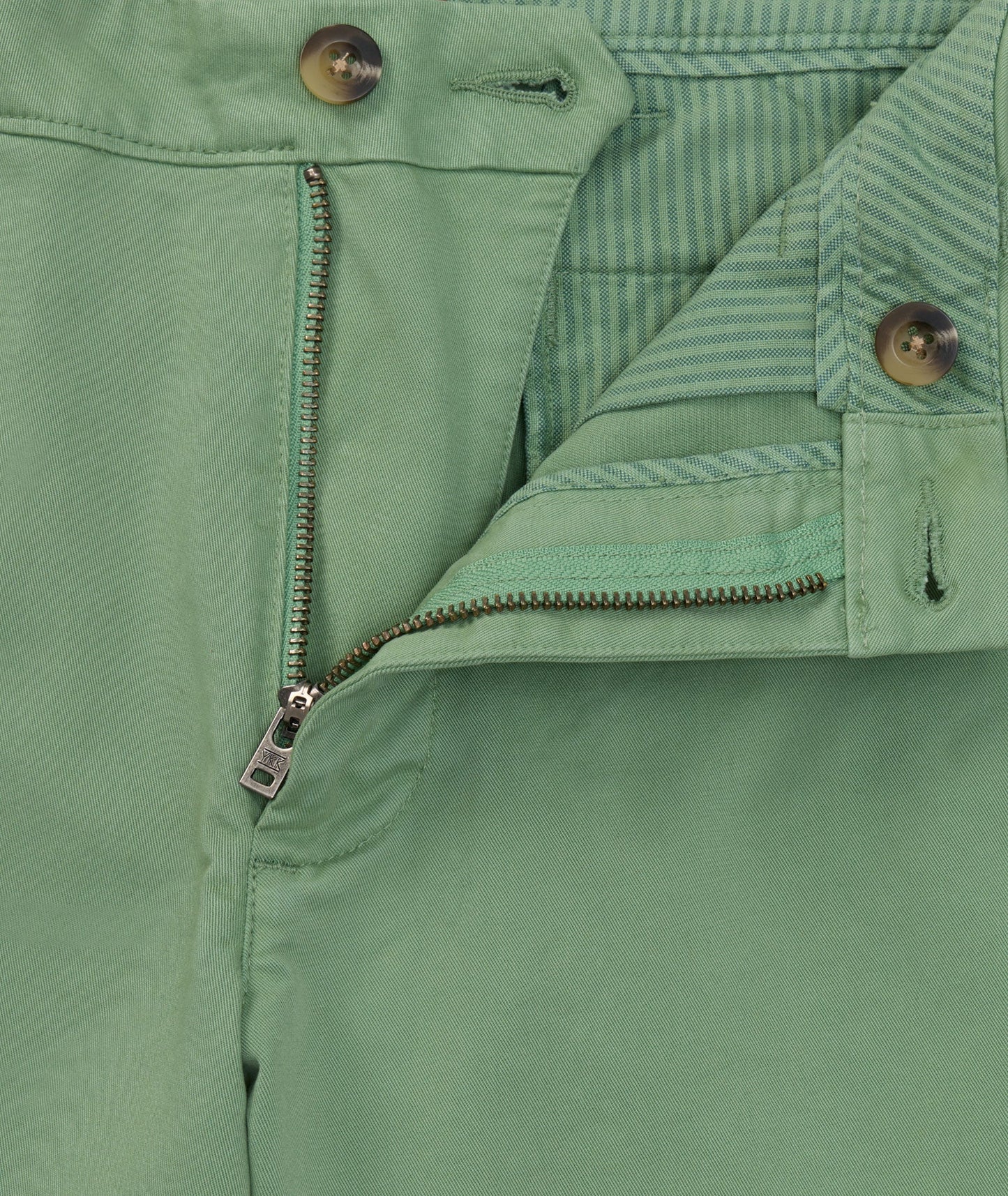 UNTUCKit 9" Stretch Chino Shorts Garment Dyed Green