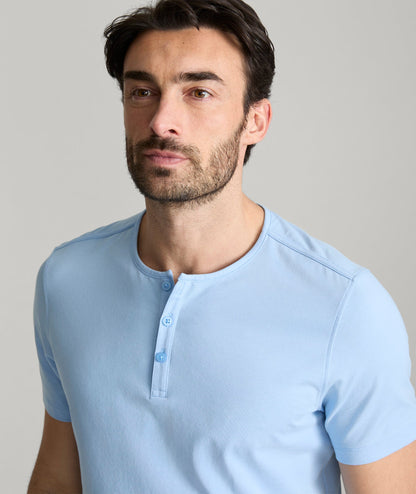 UNTUCKit EcoSoft™ Short-Sleeve Henley Light Blue