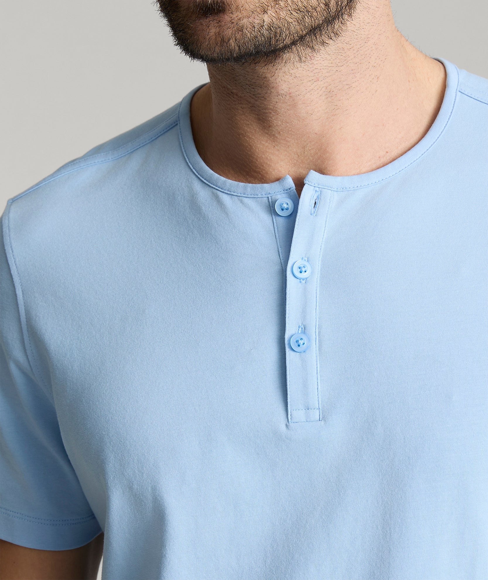 UNTUCKit EcoSoft™ Short-Sleeve Henley Light Blue