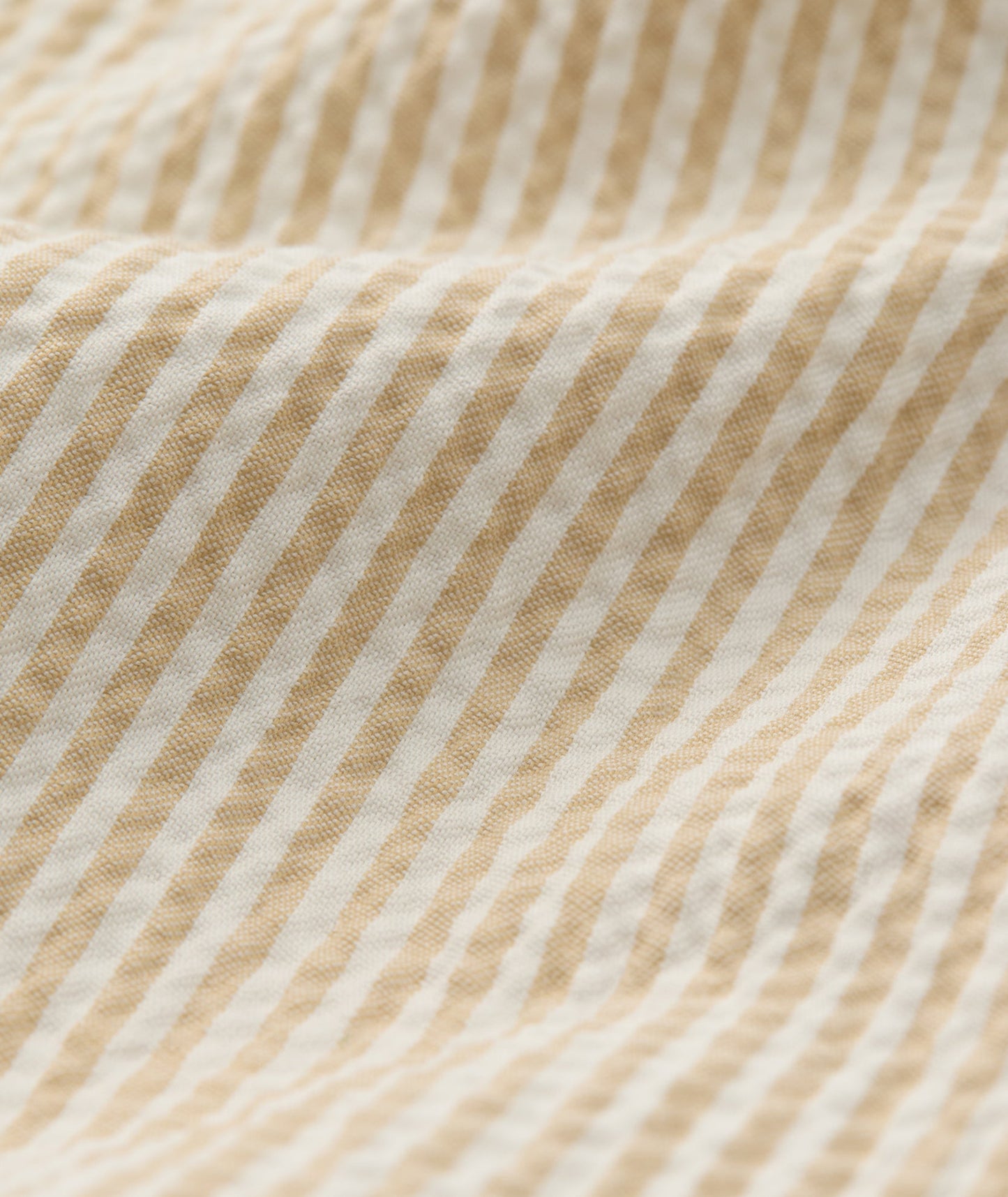 UNTUCKit Performance Seersucker Short-Sleeve Shirt Tan Stripe
