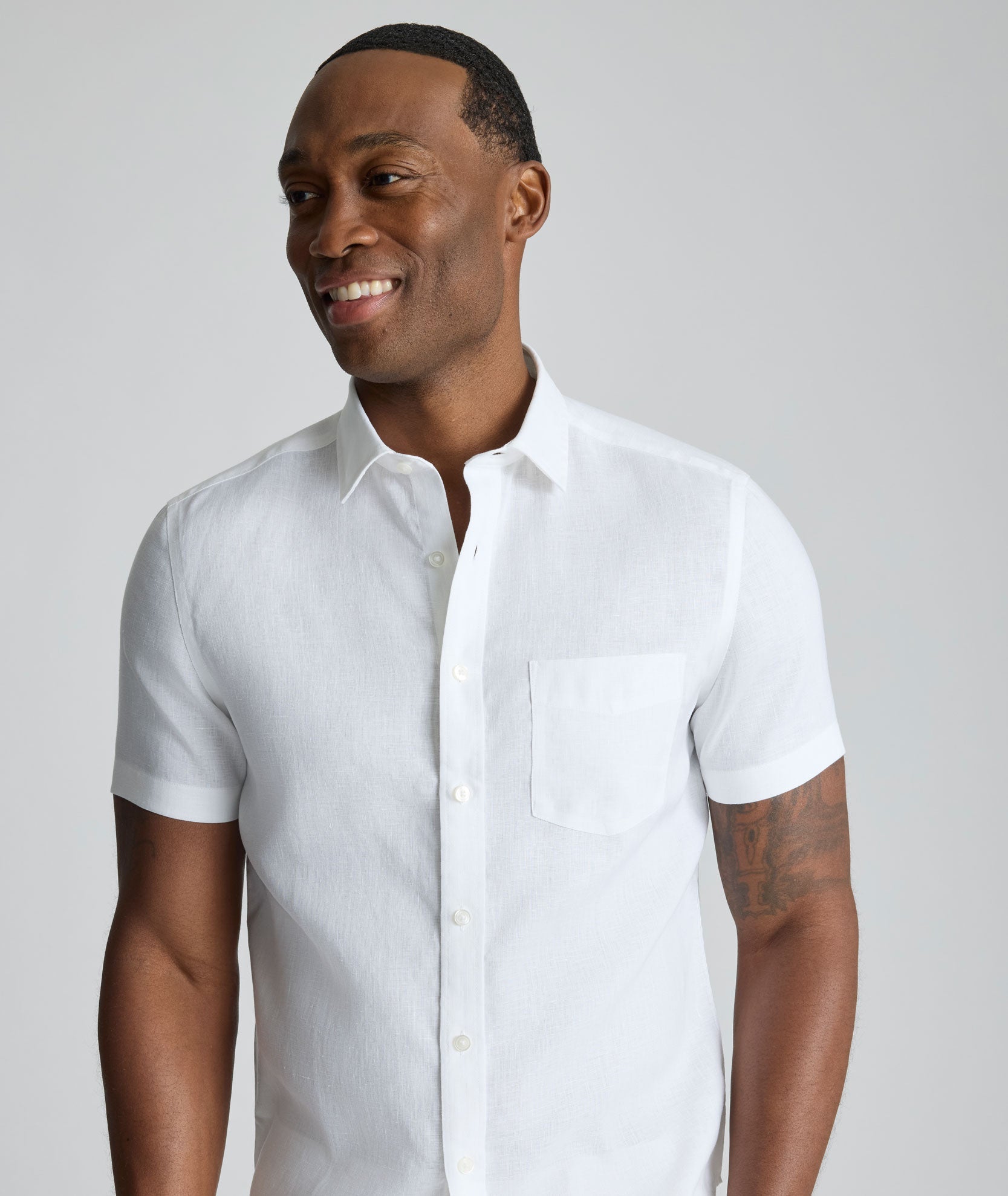 UNTUCKit Wrinkle-Resistant Linen Short-Sleeve Cameron Shirt White