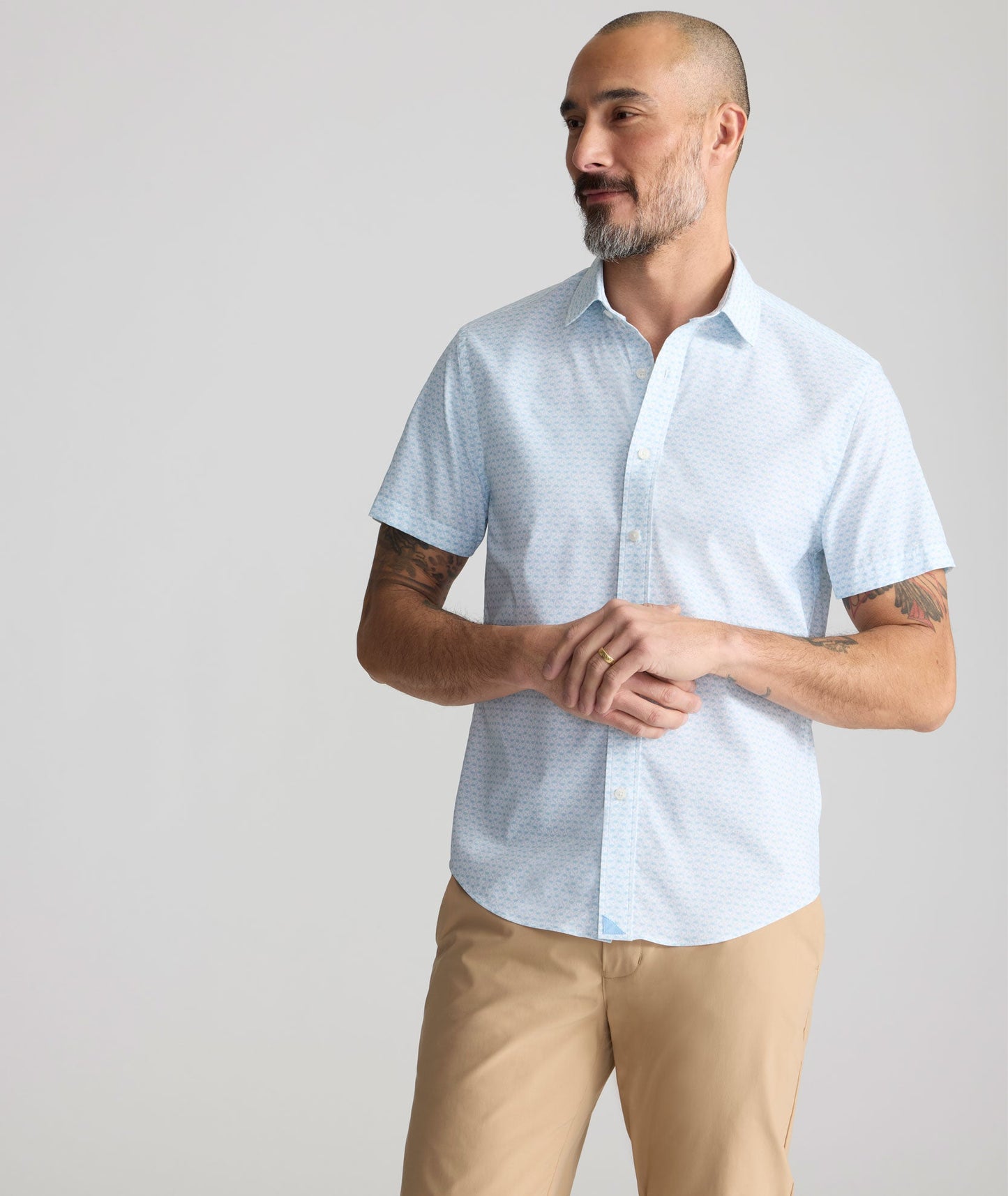 UNTUCKit Performance Short-Sleeve Arundel Shirt Light Blue Crab Print