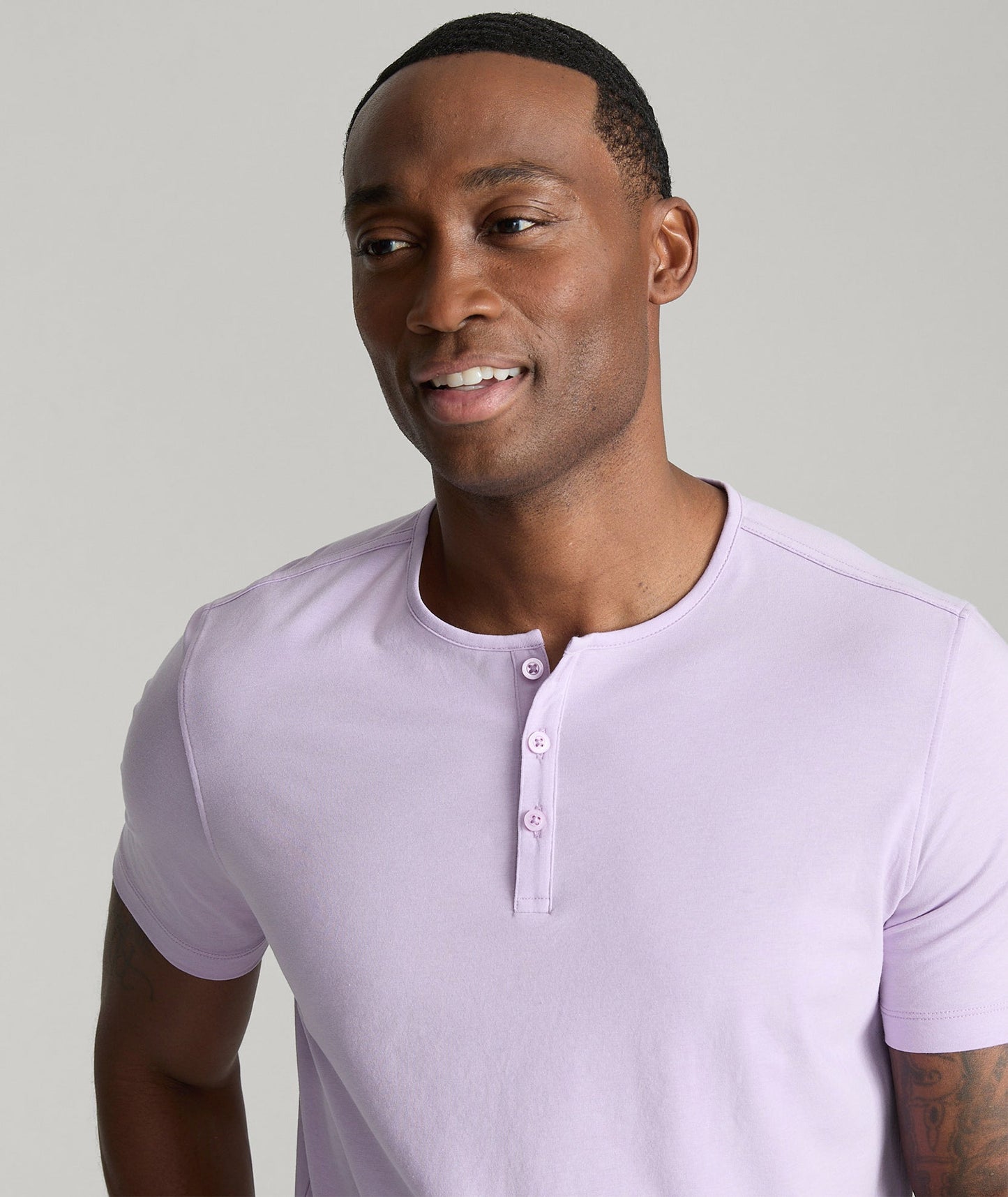 UNTUCKit EcoSoft™ Short-Sleeve Henley Light Purple