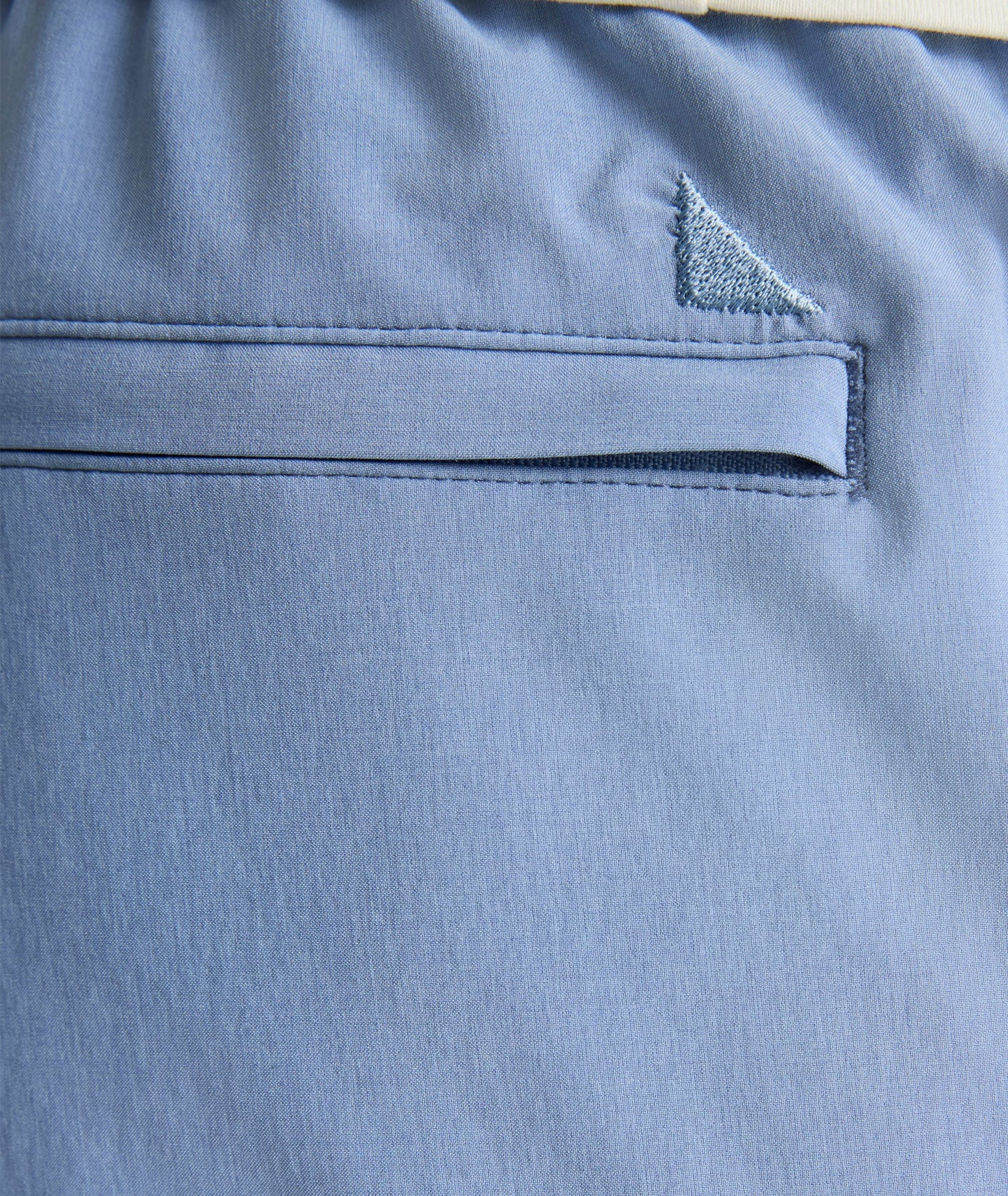 UNTUCKit Beyond Shorts Light Blue