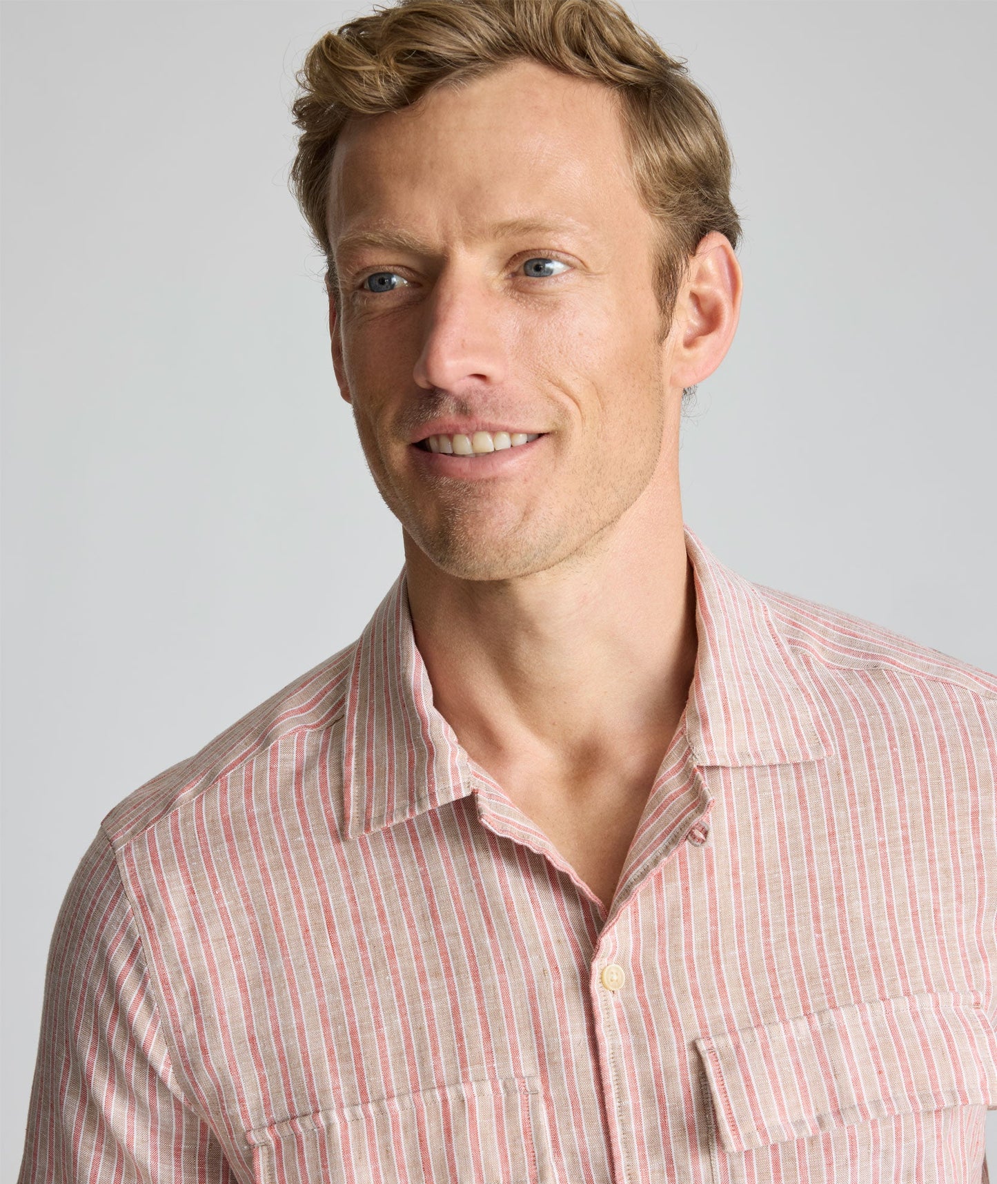 UNTUCKit Wrinkle-Resistant Linen Short-Sleeve Finnegan Shirt Tan