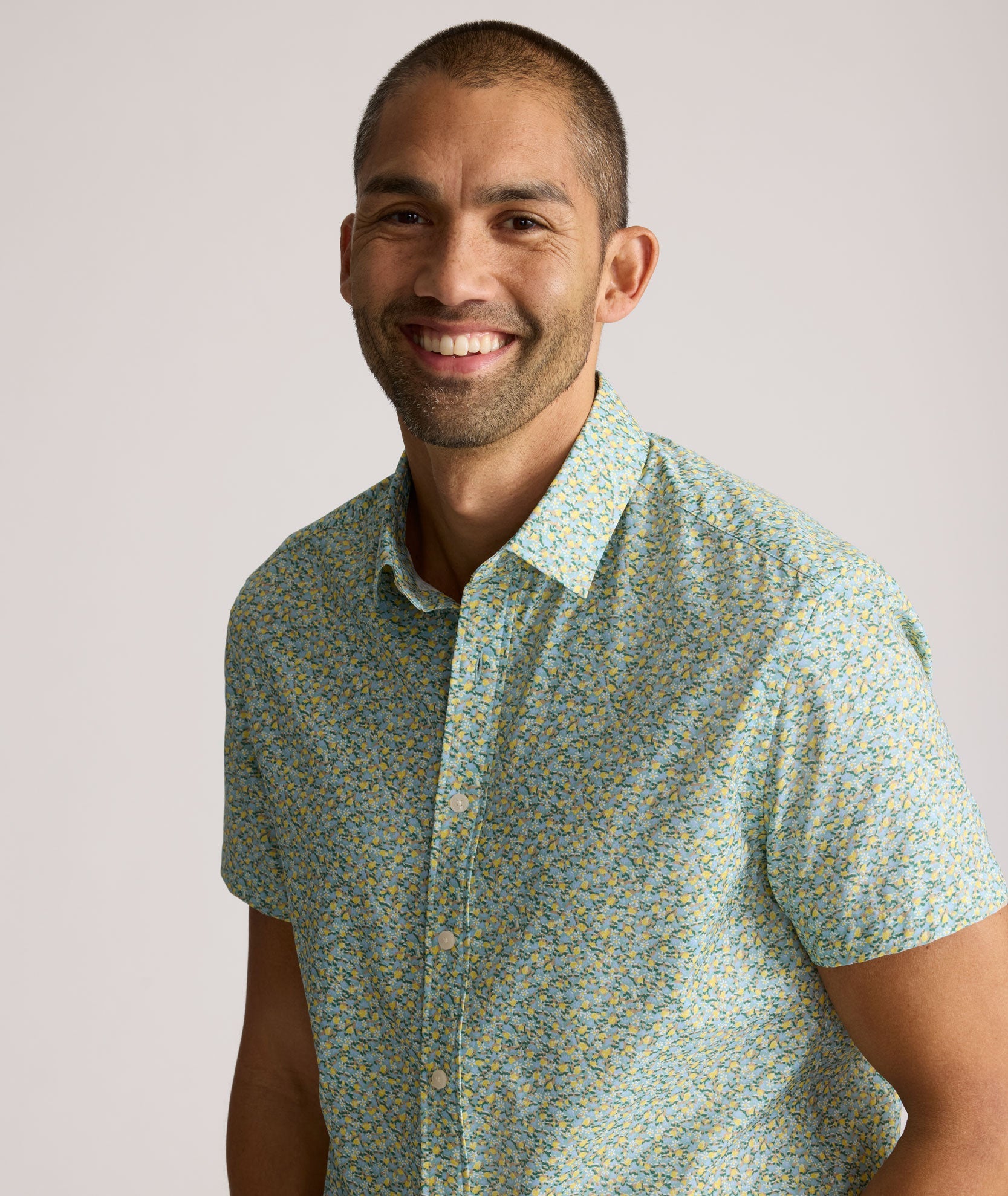UNTUCKit Performance Short-Sleeve Yorke Shirt Yellow & Green Floral Print | Yorke