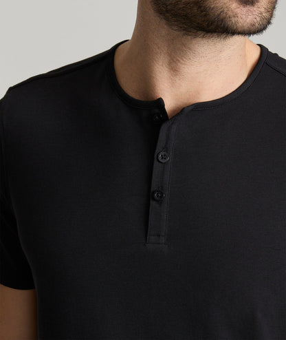 UNTUCKit EcoSoft™ Short-Sleeve Henley Black