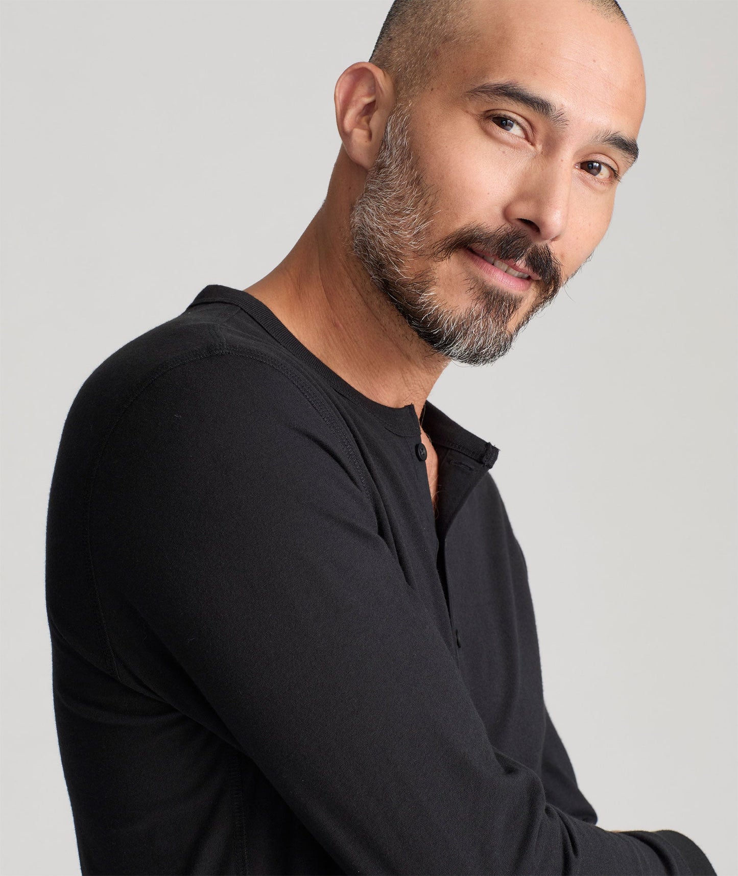 UNTUCKit Ultrasoft Henley Black