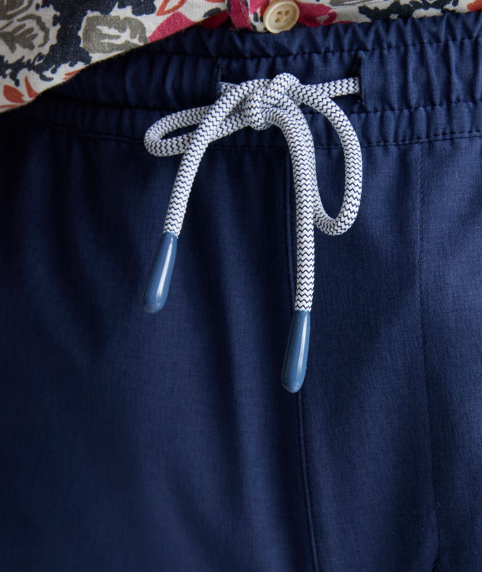 UNTUCKit Beyond Shorts Navy