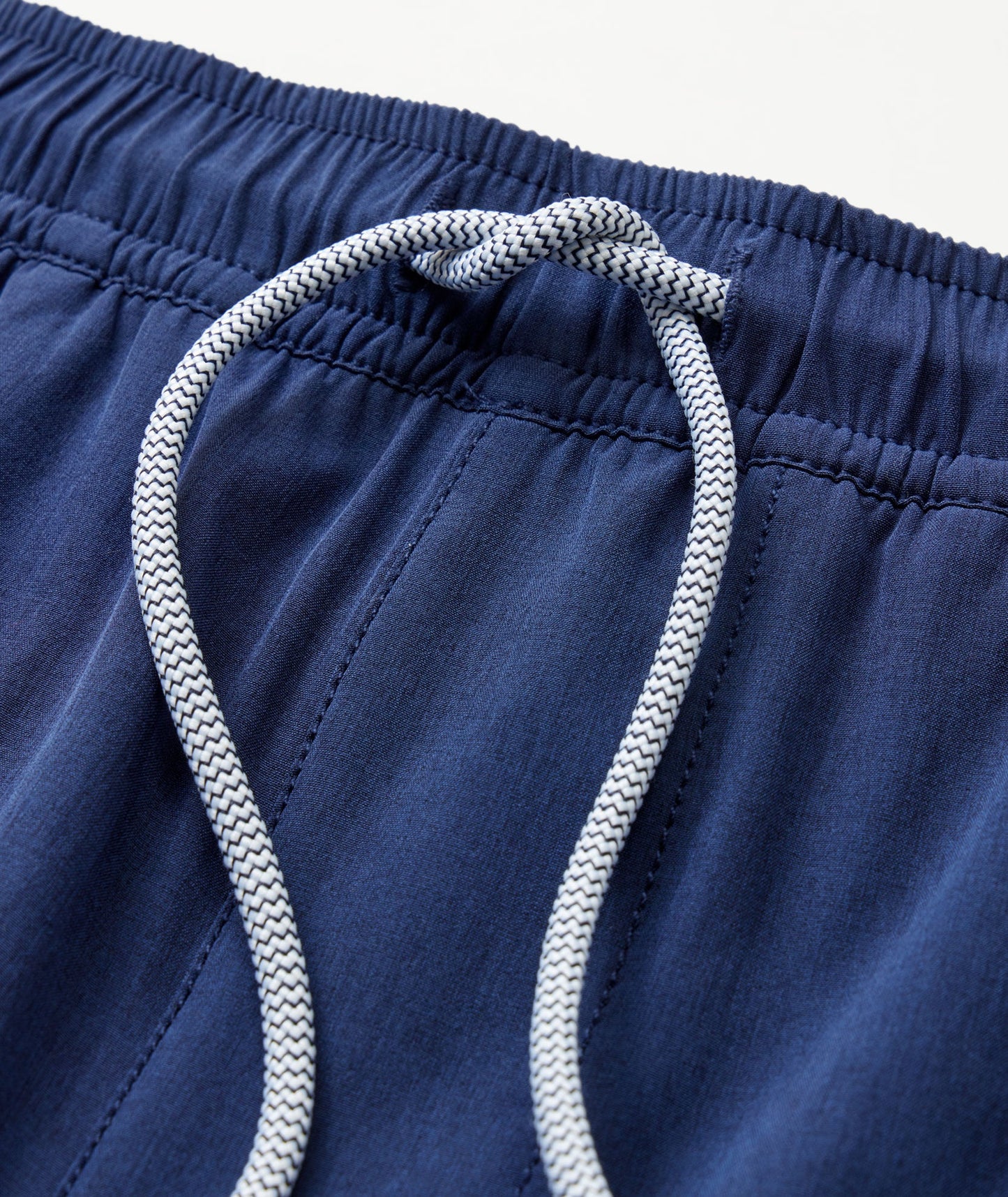 UNTUCKit Beyond Shorts Navy