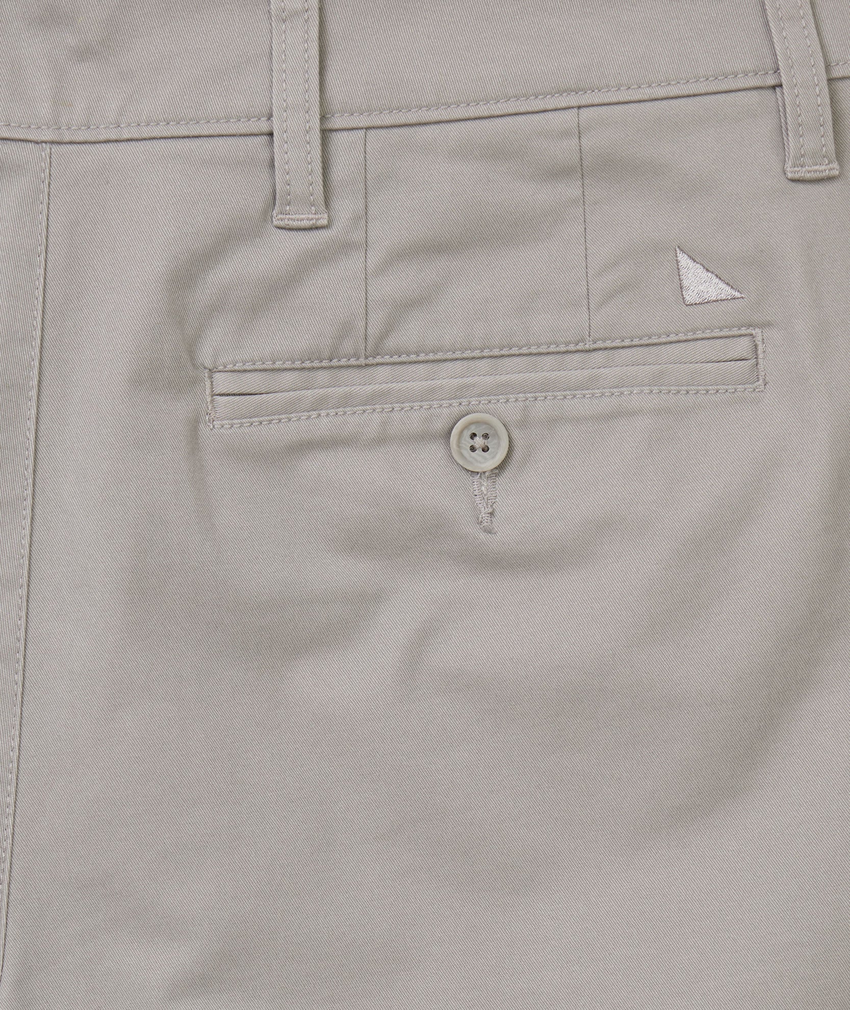 UNTUCKit 7" Stretch Chino Shorts Gray