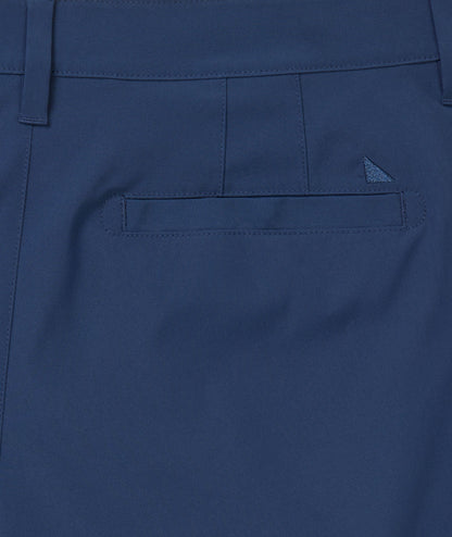 UNTUCKit 9" Traveler Tech Shorts Navy