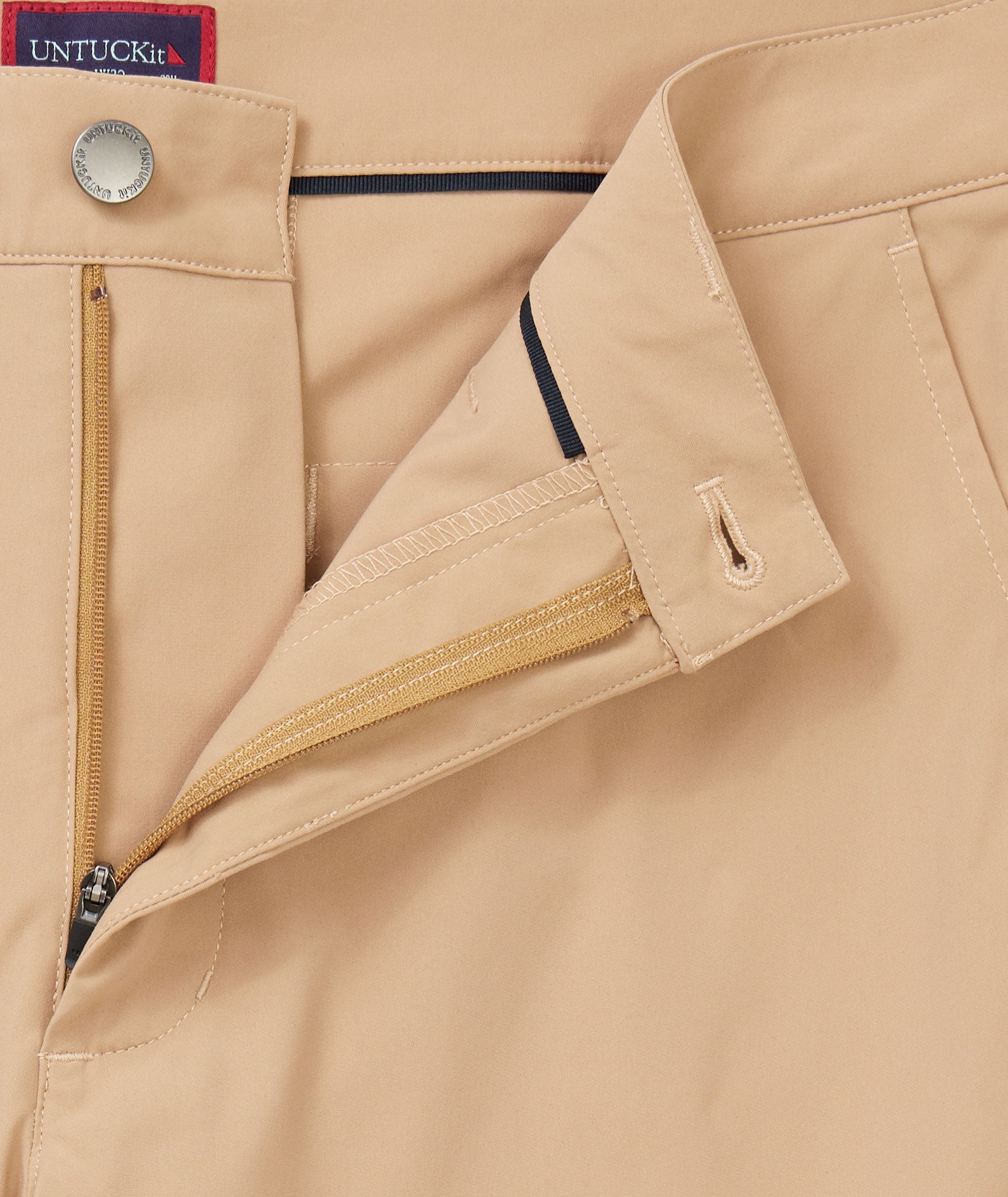 UNTUCKit 9" Traveler Tech Shorts Khaki