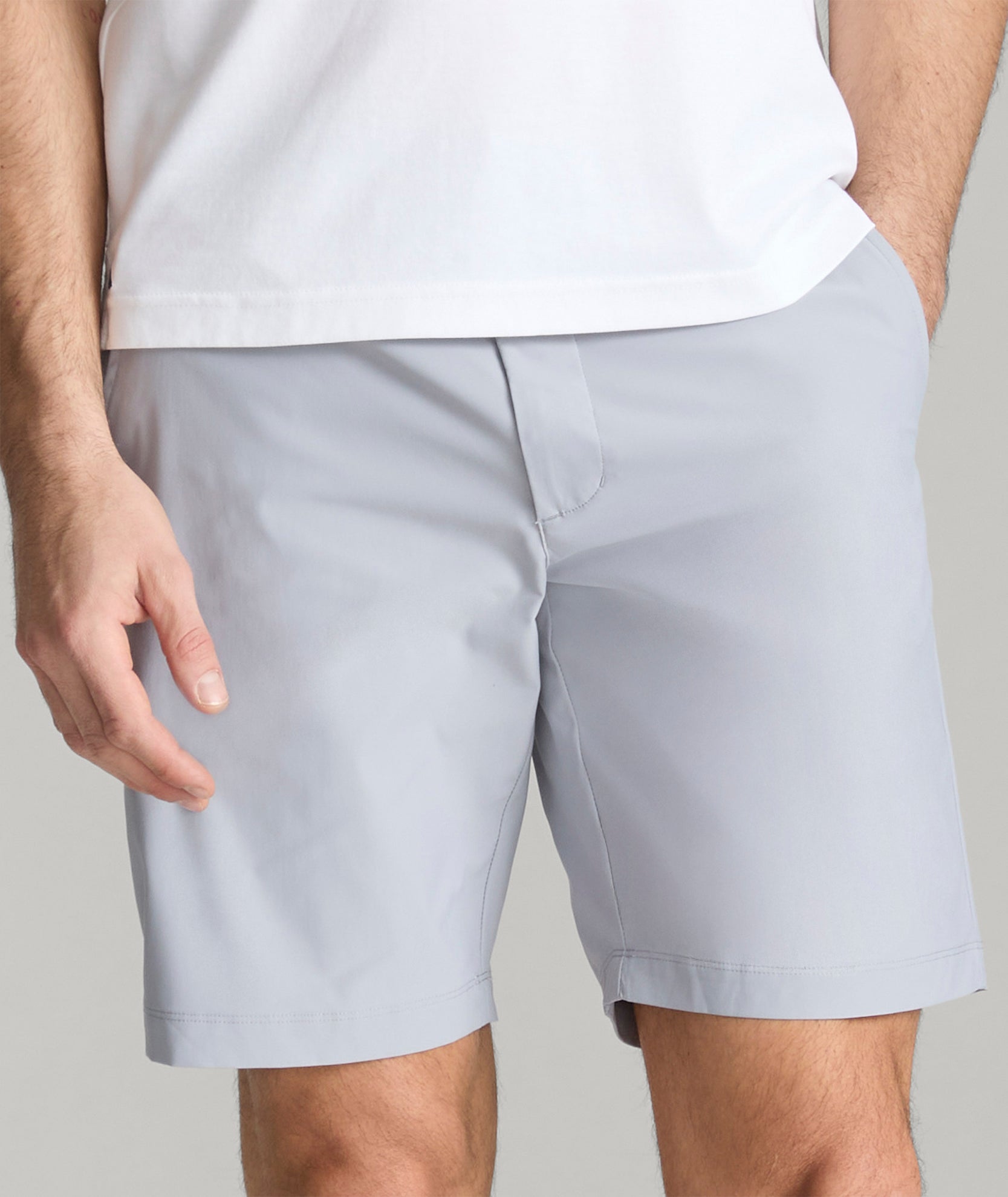 UNTUCKit 9" Traveler Tech Shorts Gray