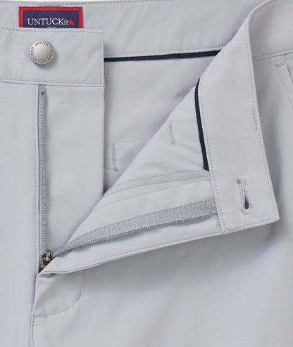 UNTUCKit 9" Traveler Tech Shorts Gray