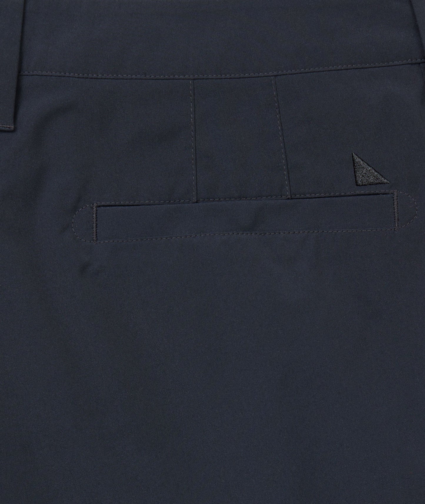 UNTUCKit 9" Traveler Tech Shorts Black