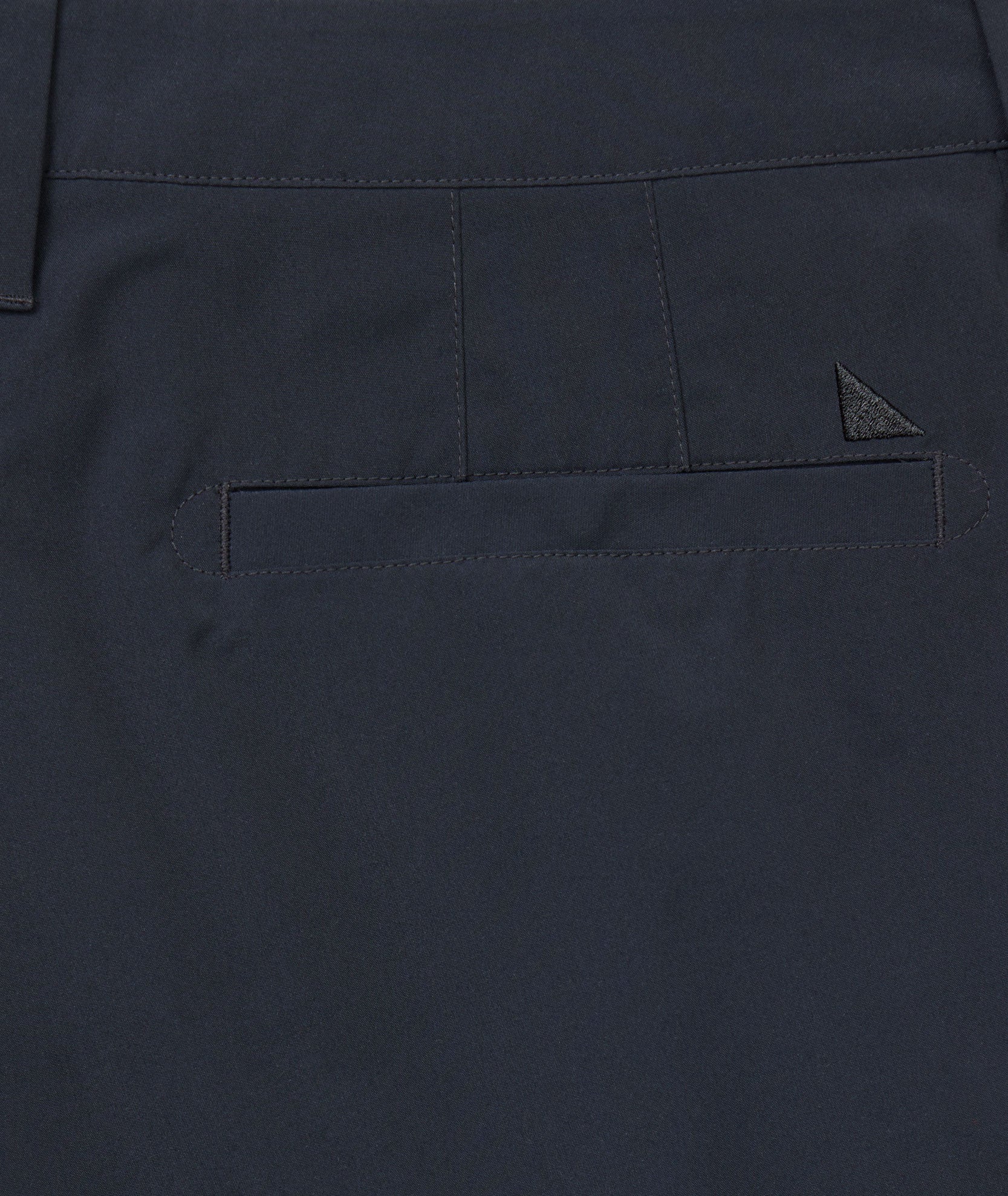 UNTUCKit 9" Traveler Tech Shorts Black