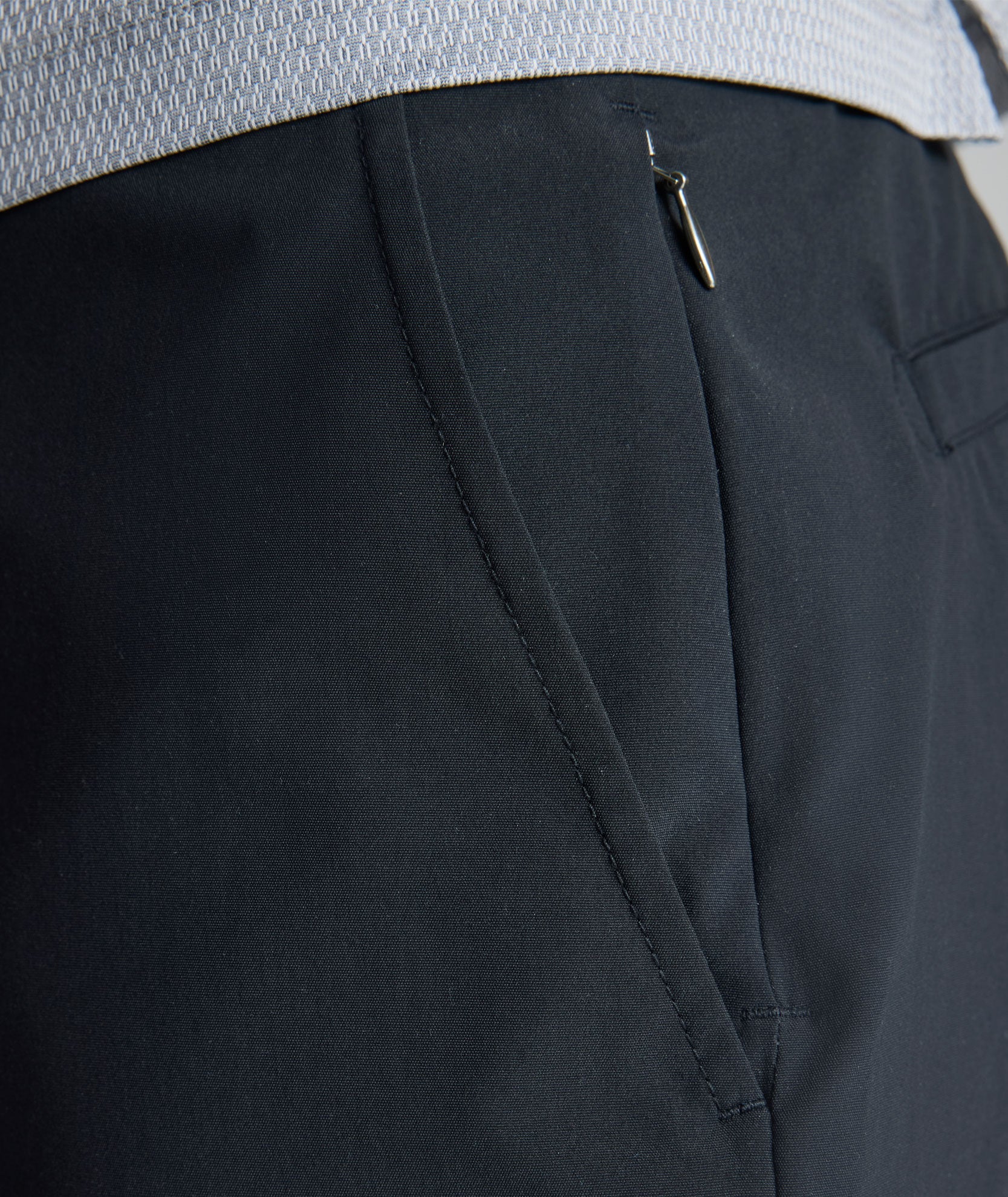 UNTUCKit 7" Traveler Tech Shorts Black