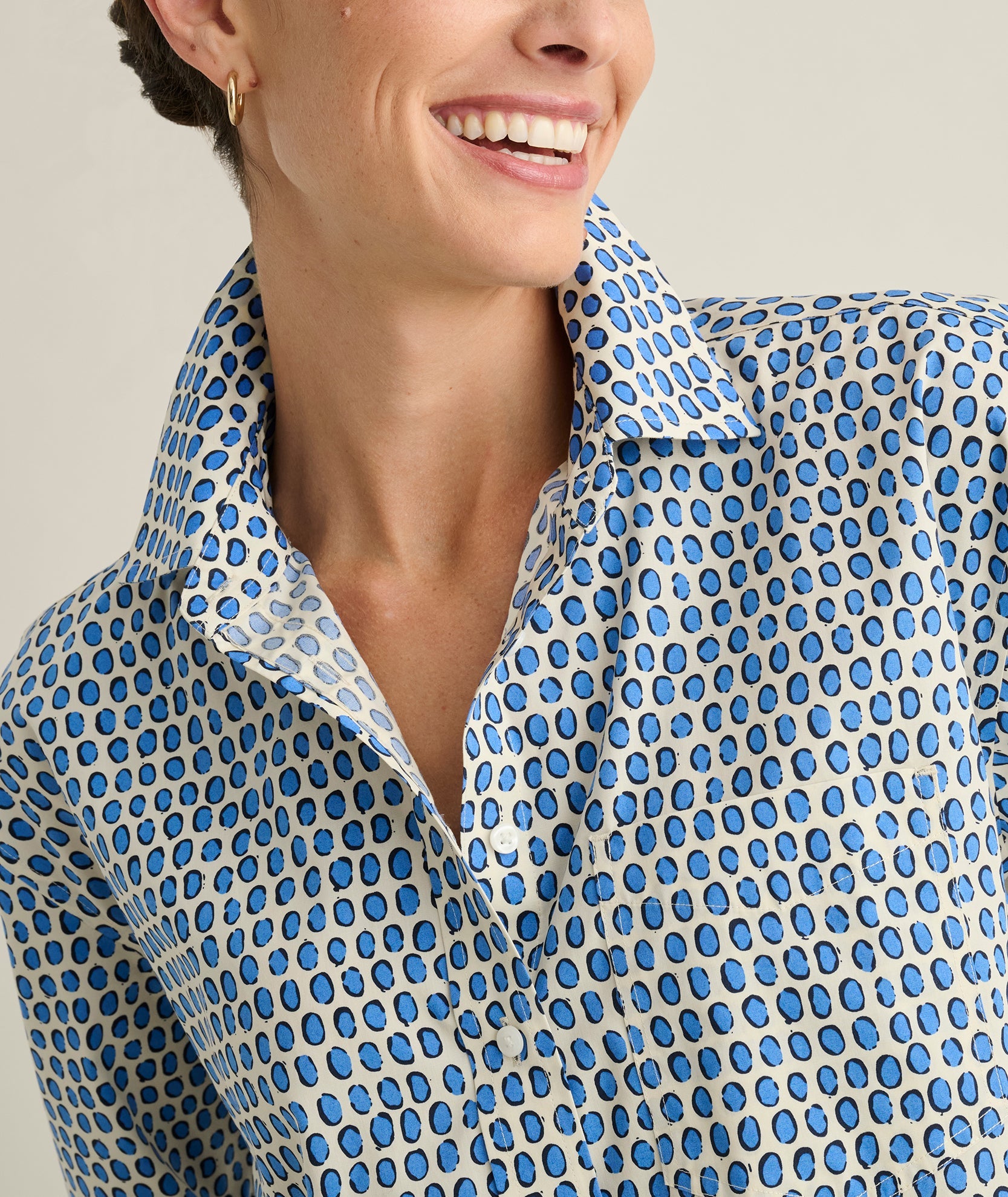 UNTUCKit Wrinkle-Free Untucked Fit Crosby Shirt White and Blue Dot
