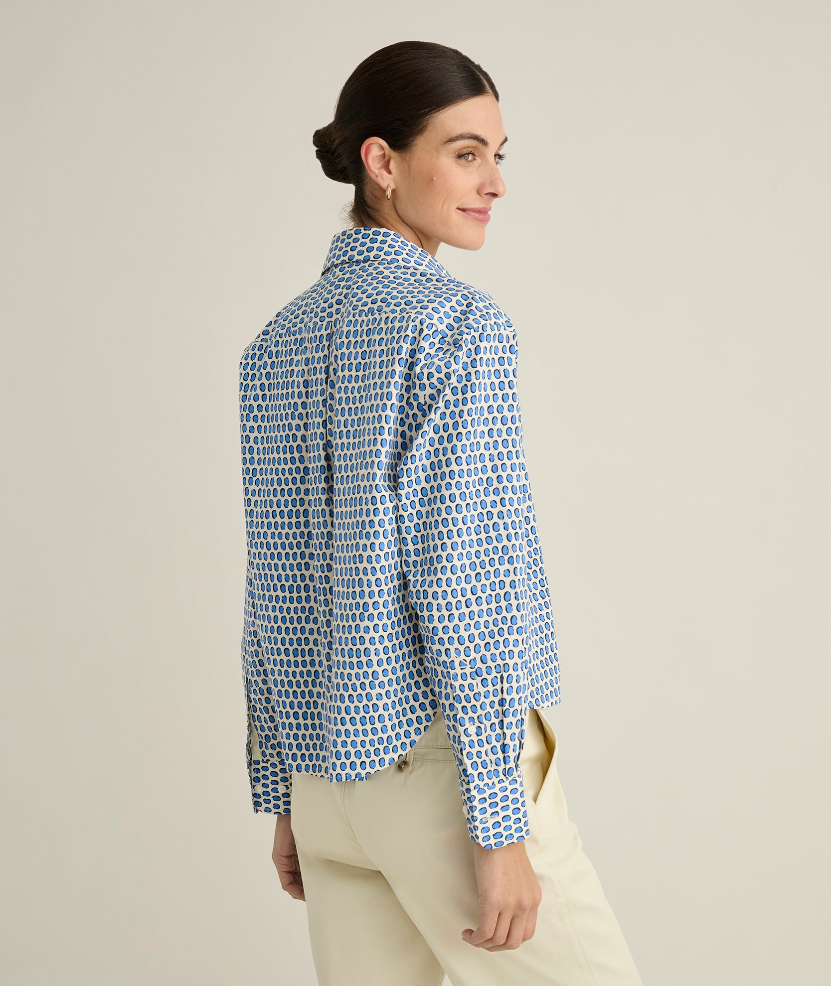 UNTUCKit Wrinkle-Free Untucked Fit Crosby Shirt White and Blue Dot