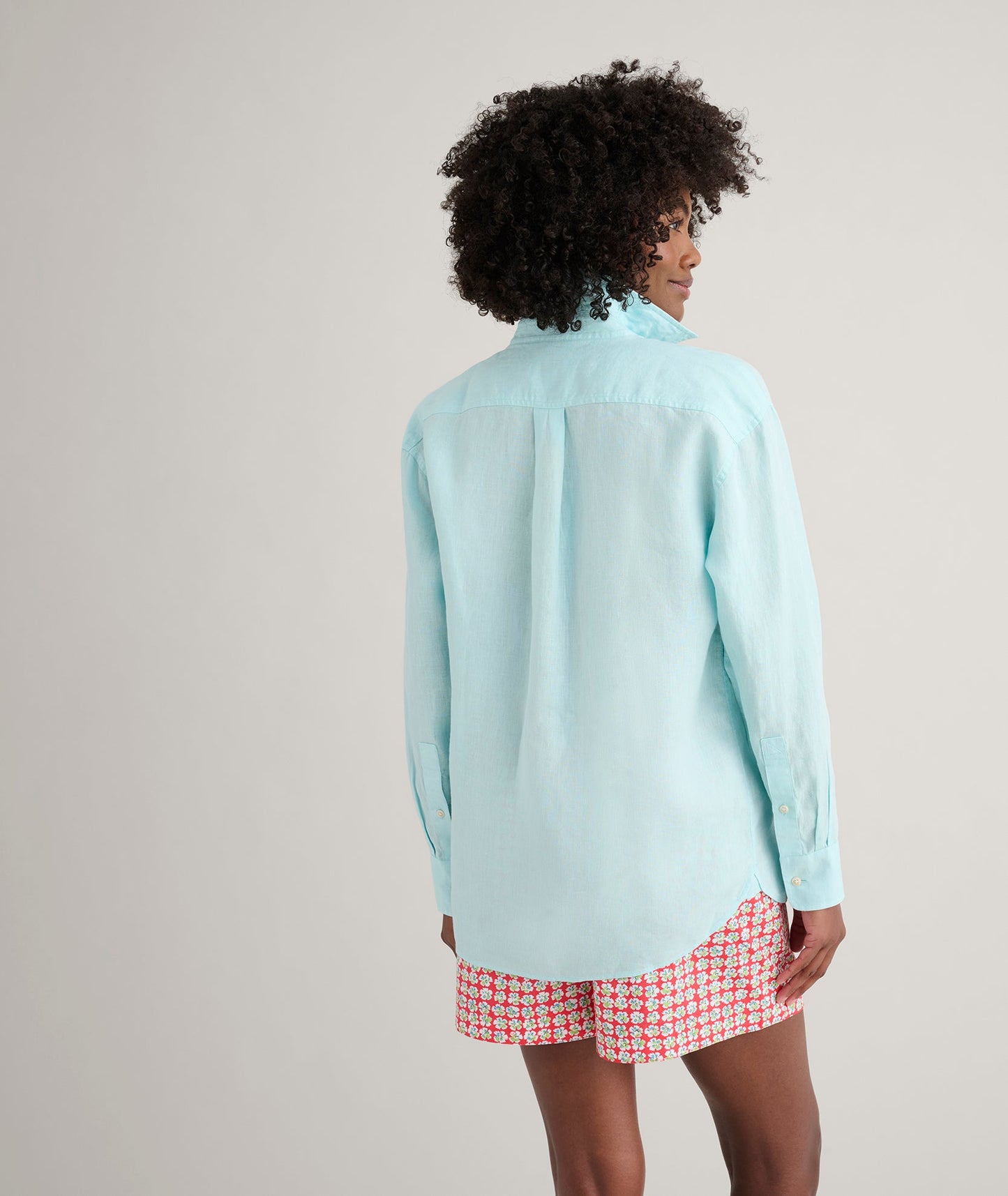 UNTUCKit Linen Relaxed Fit Melanie Shirt Blue