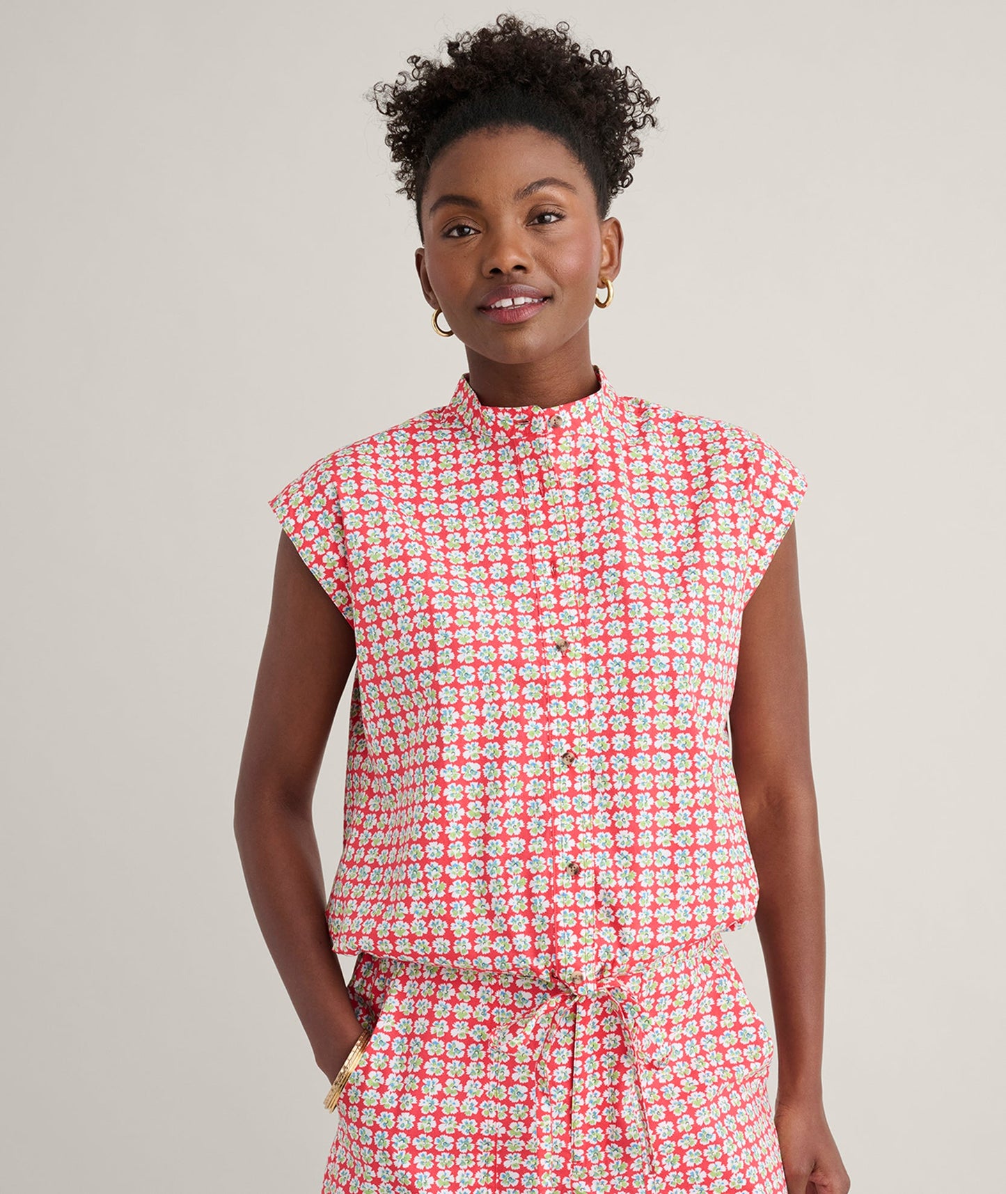 UNTUCKit Cotton Poplin Drawstring Elsa Shirt Red Mini Floral print