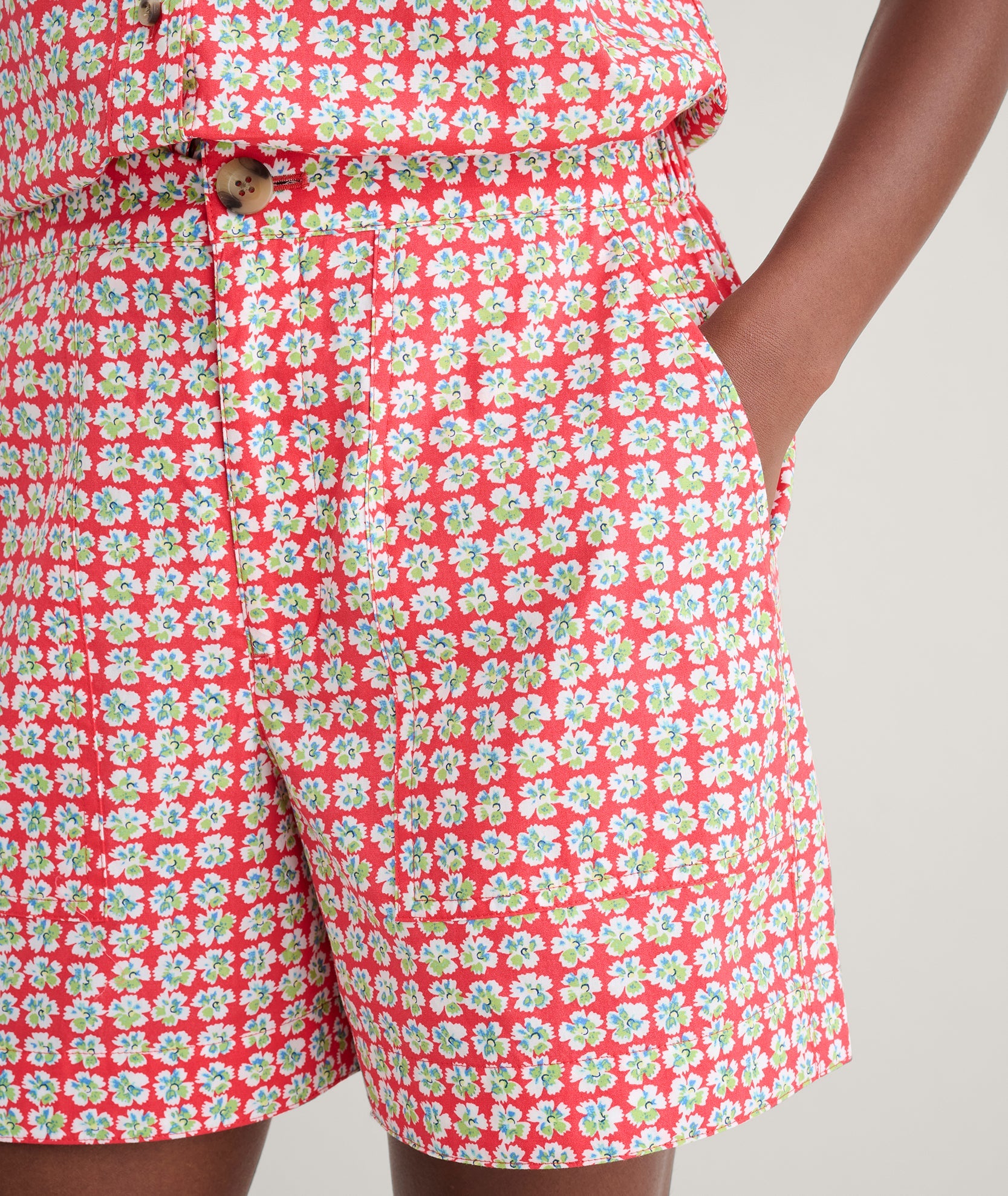 UNTUCKit Cotton Poplin Ada Short Red Mini Floral print