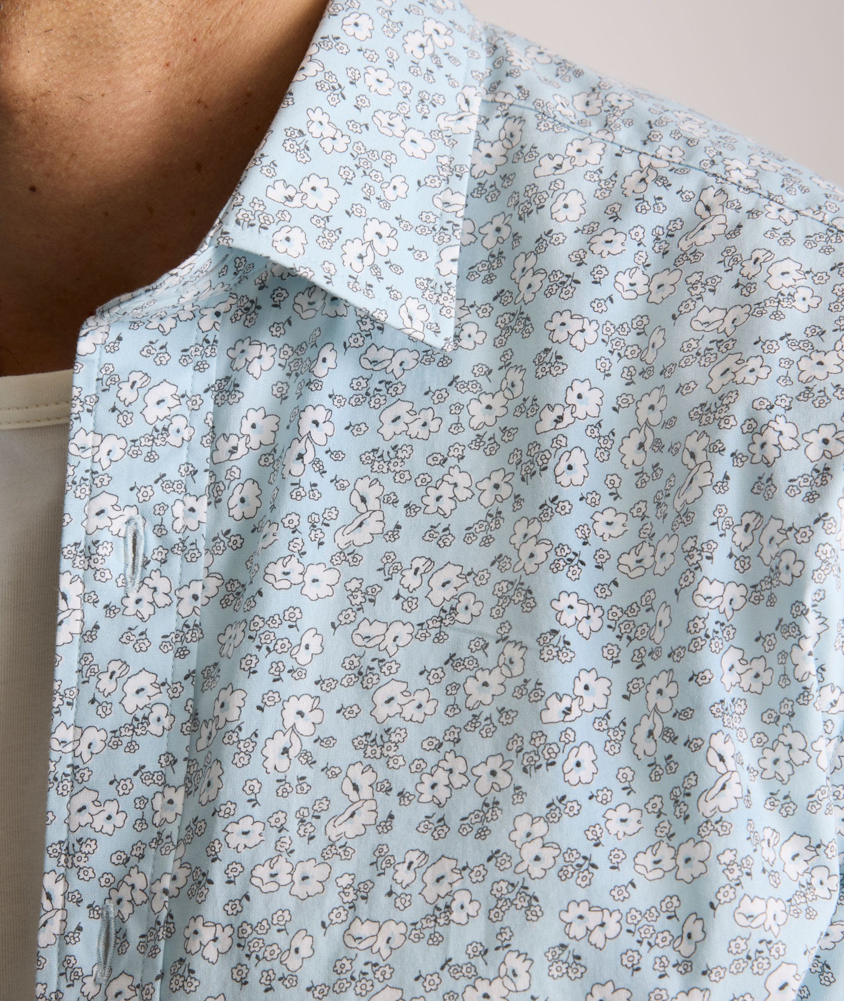 UNTUCKit Stretch Cotton Short-Sleeve Ashford Shirt Blue Floral Print | Fair Trade Certified