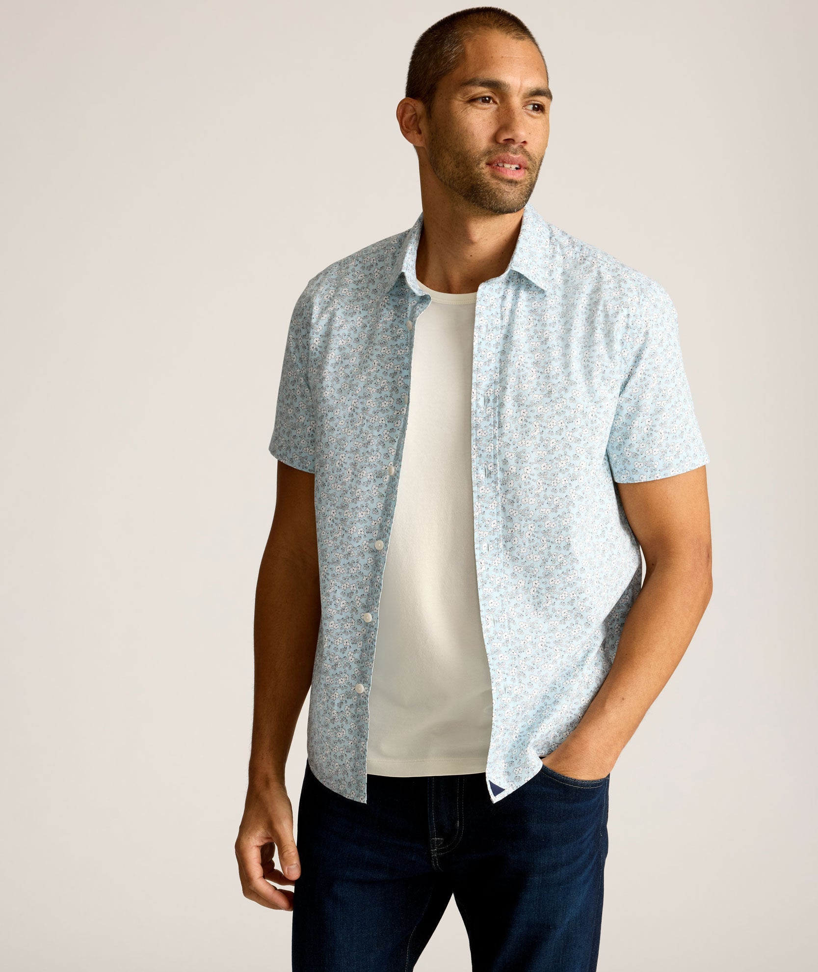 UNTUCKit Stretch Cotton Short-Sleeve Ashford Shirt Blue Floral Print | Fair Trade Certified