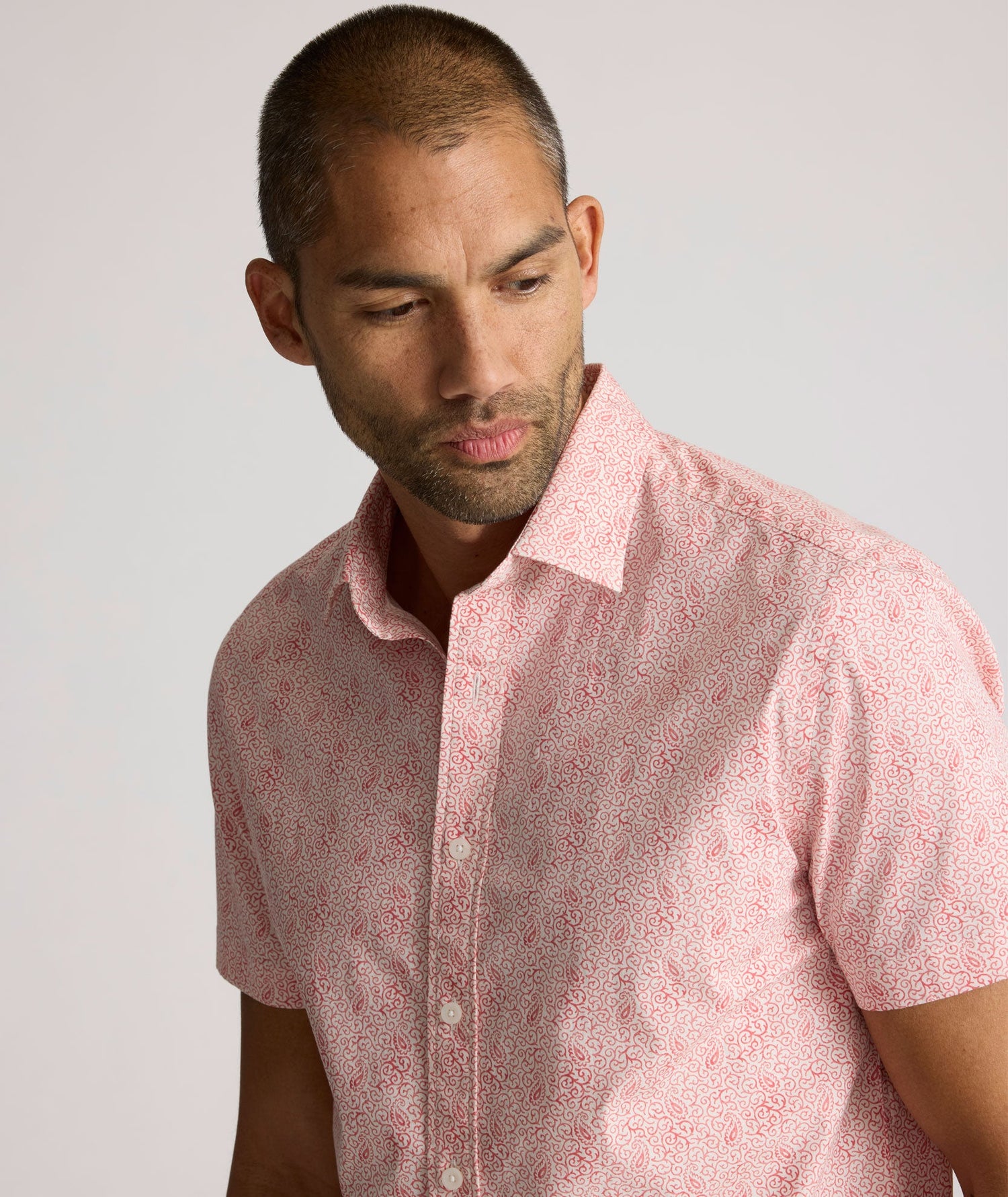UNTUCKit Stretch Cotton Short-Sleeve Coldwell Shirt Orange Paisley Print | Fair Trade Certified