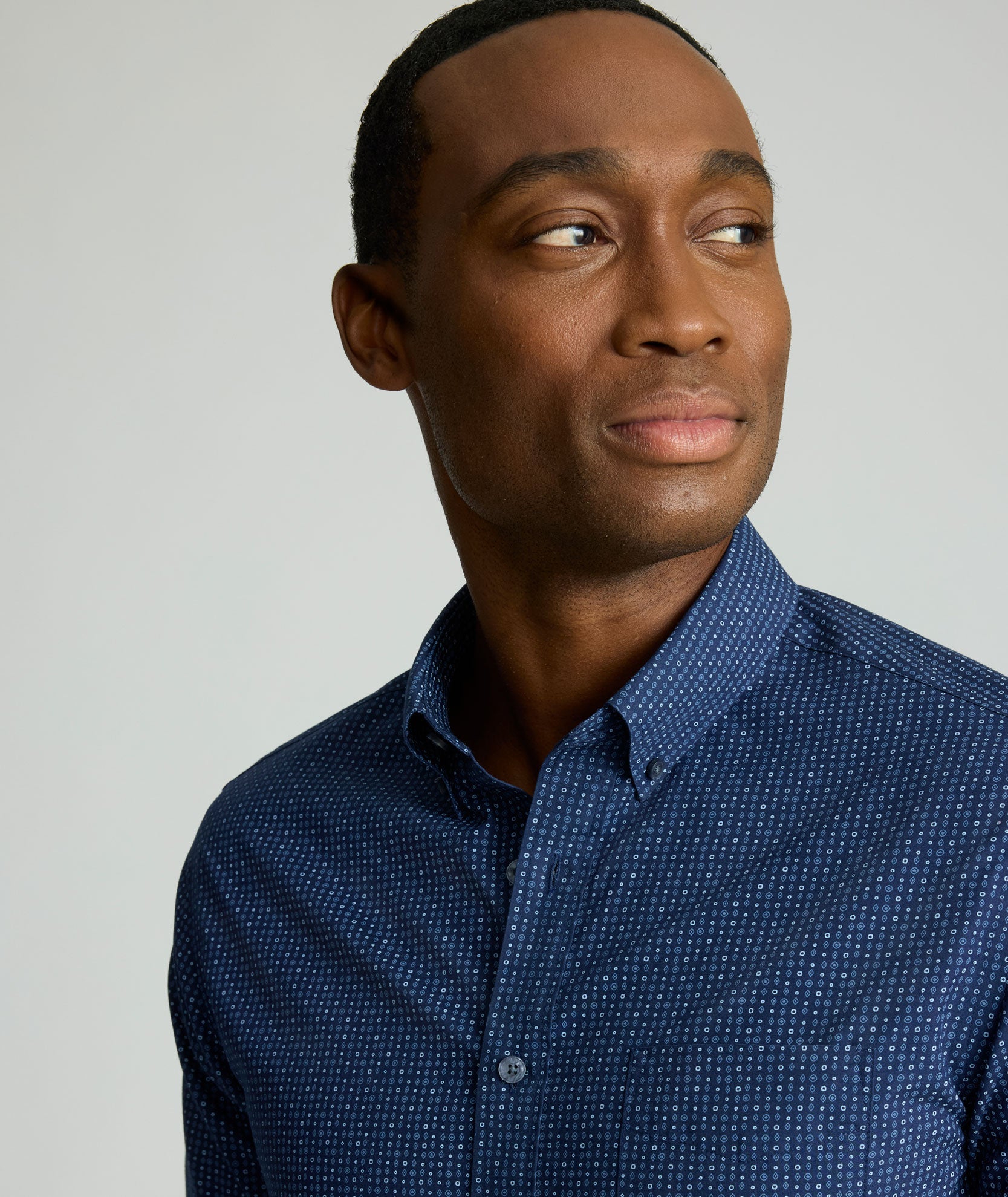 UNTUCKit Wrinkle-Free Cascadar Shirt Navy Medallion