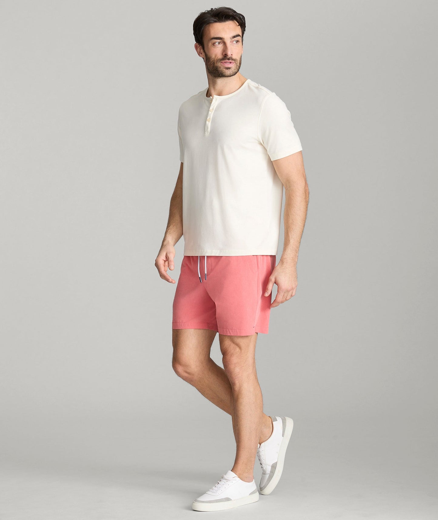 UNTUCKit Beyond Shorts Coral